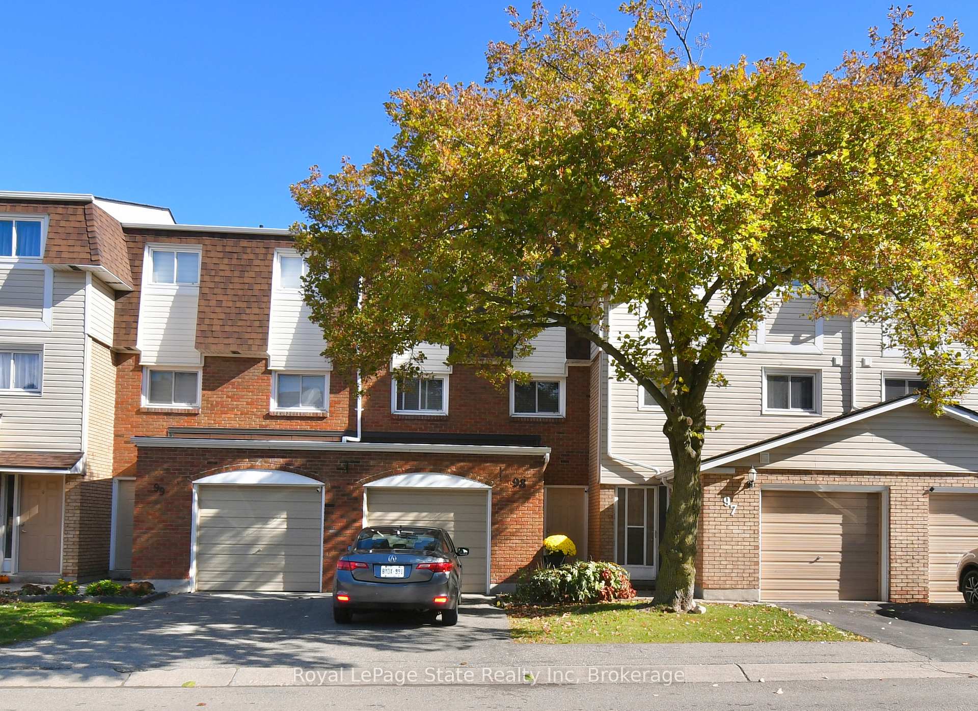 11 Harrisford Street 98, Hamilton, ON L8K 6L7