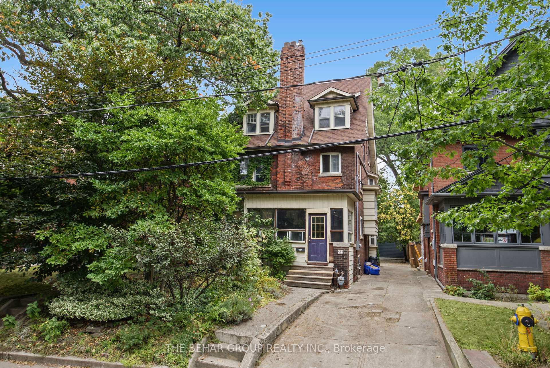319 Indian Road, Toronto, ON M6R 2X9