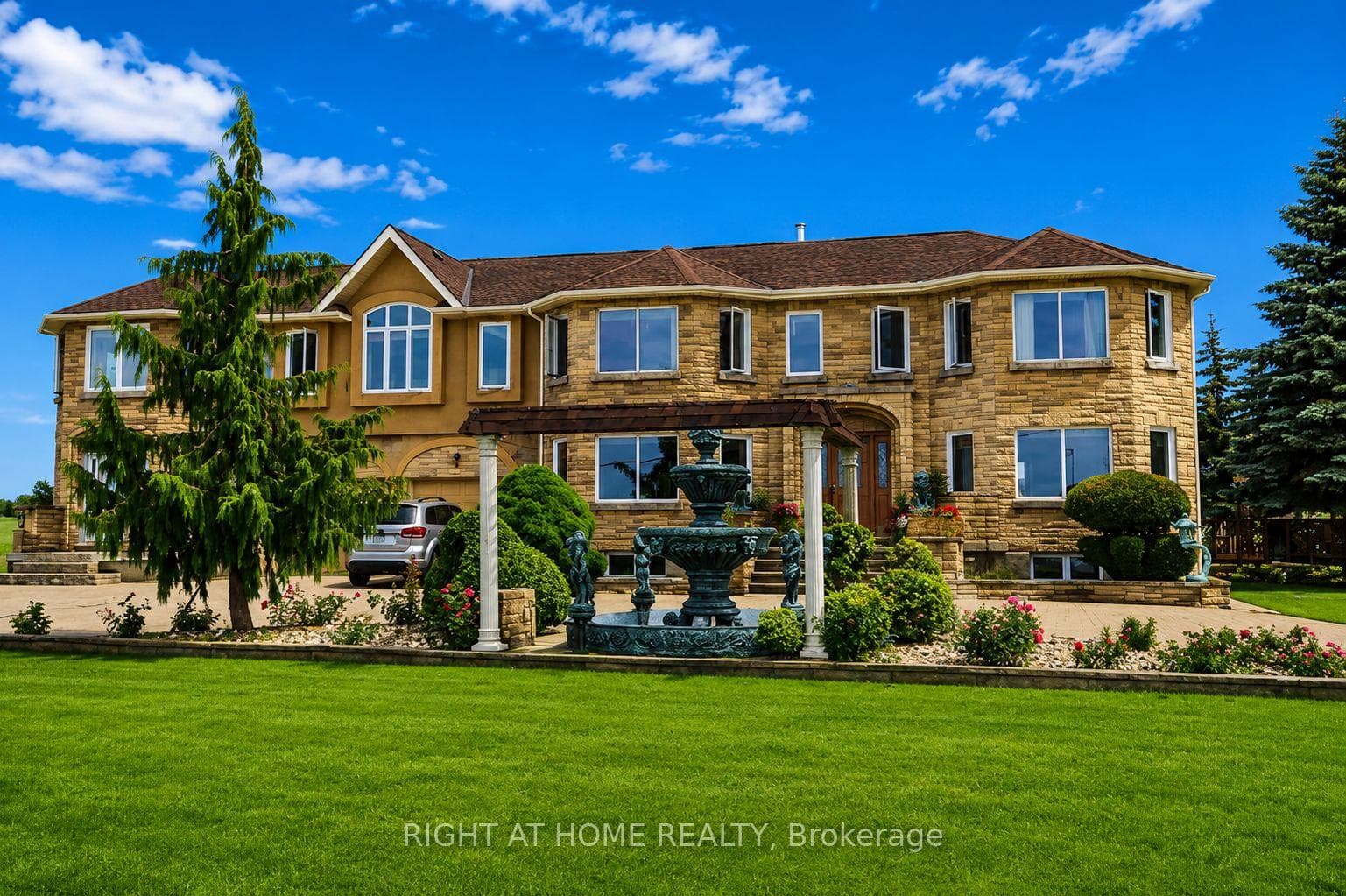 568 Ridge Road, Hamilton, ON L8J 2Y6