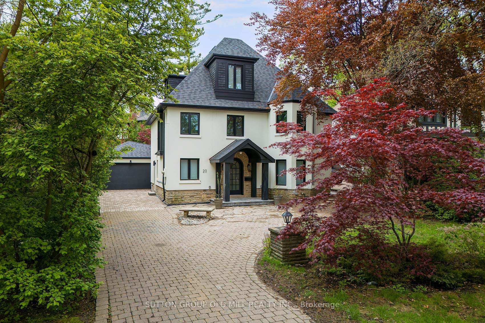 20 The Kingsway, Toronto, ON M8X 2T1