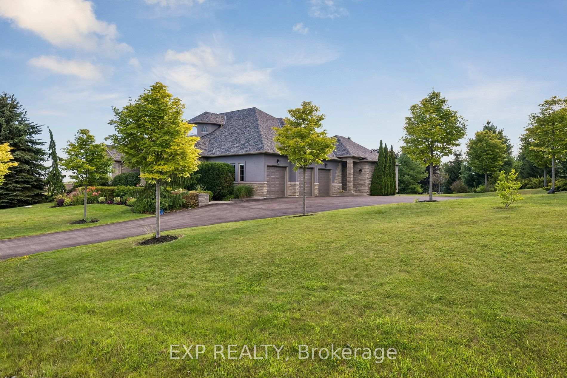 16 Westlake Street, Clarington, ON L0B 1J0
