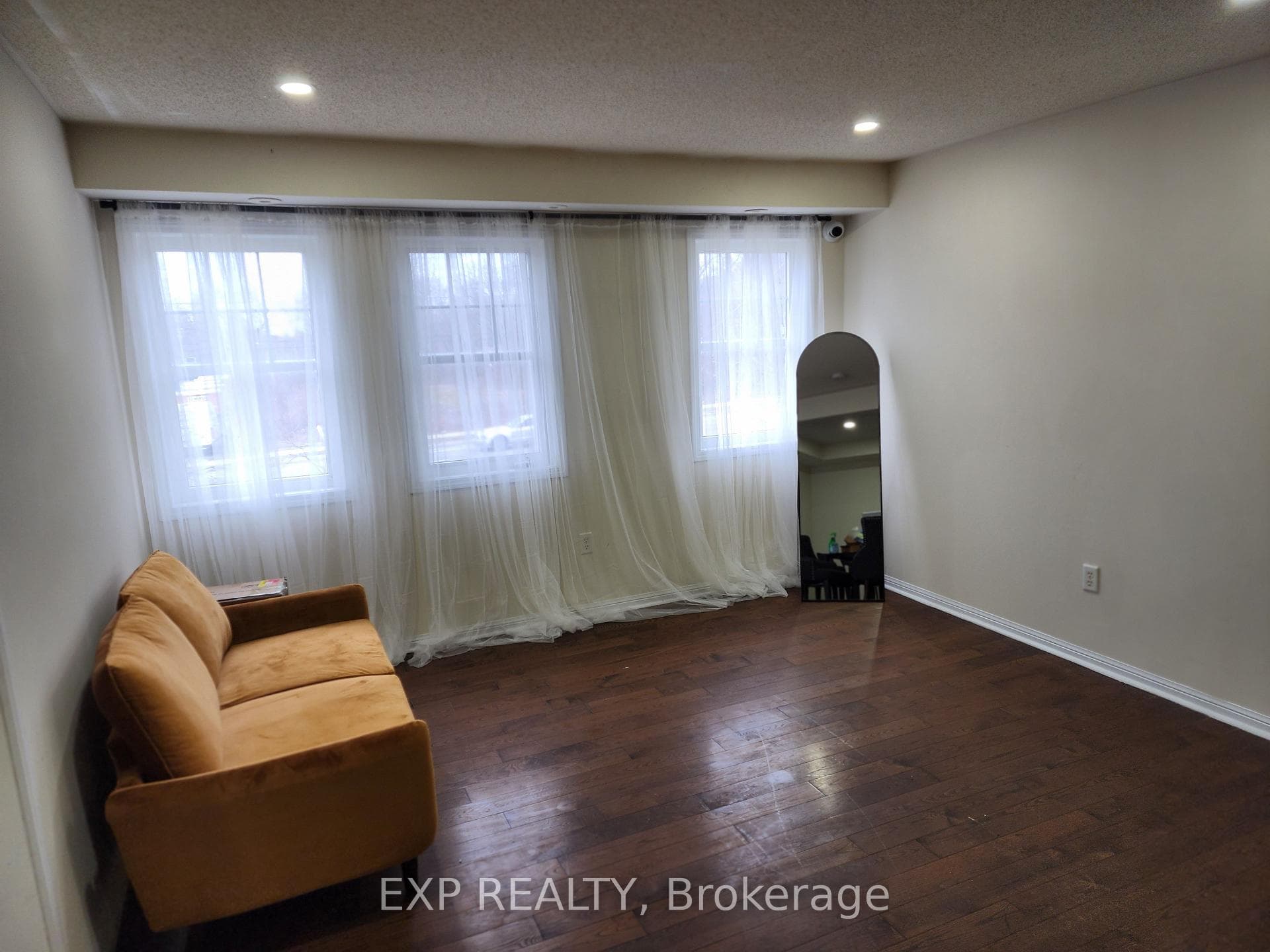 8822 Sheppard Avenue E UNIT 2, Toronto, ON M1B 6J4