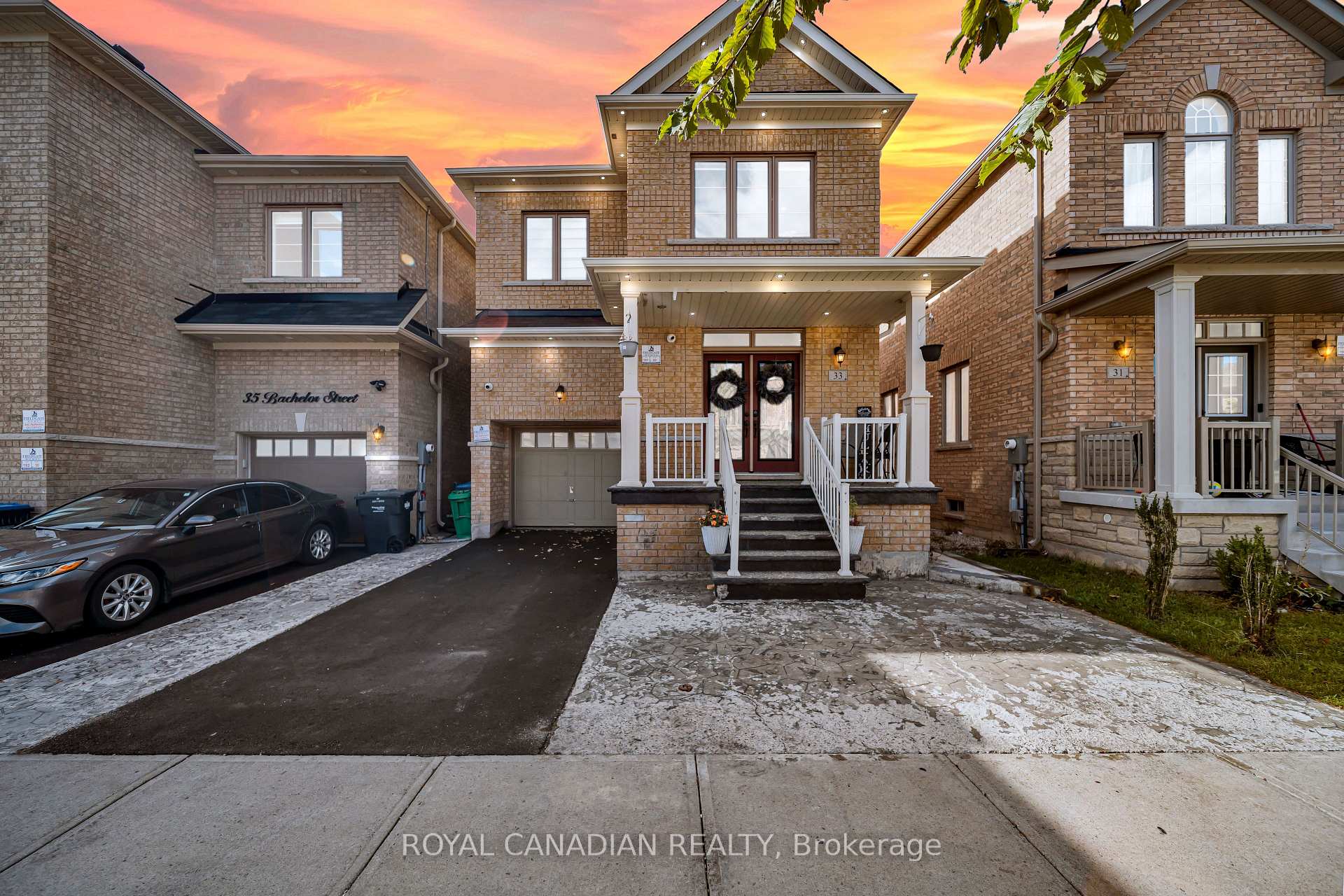 33 Bachelor Street, Brampton, ON L7A 5B1