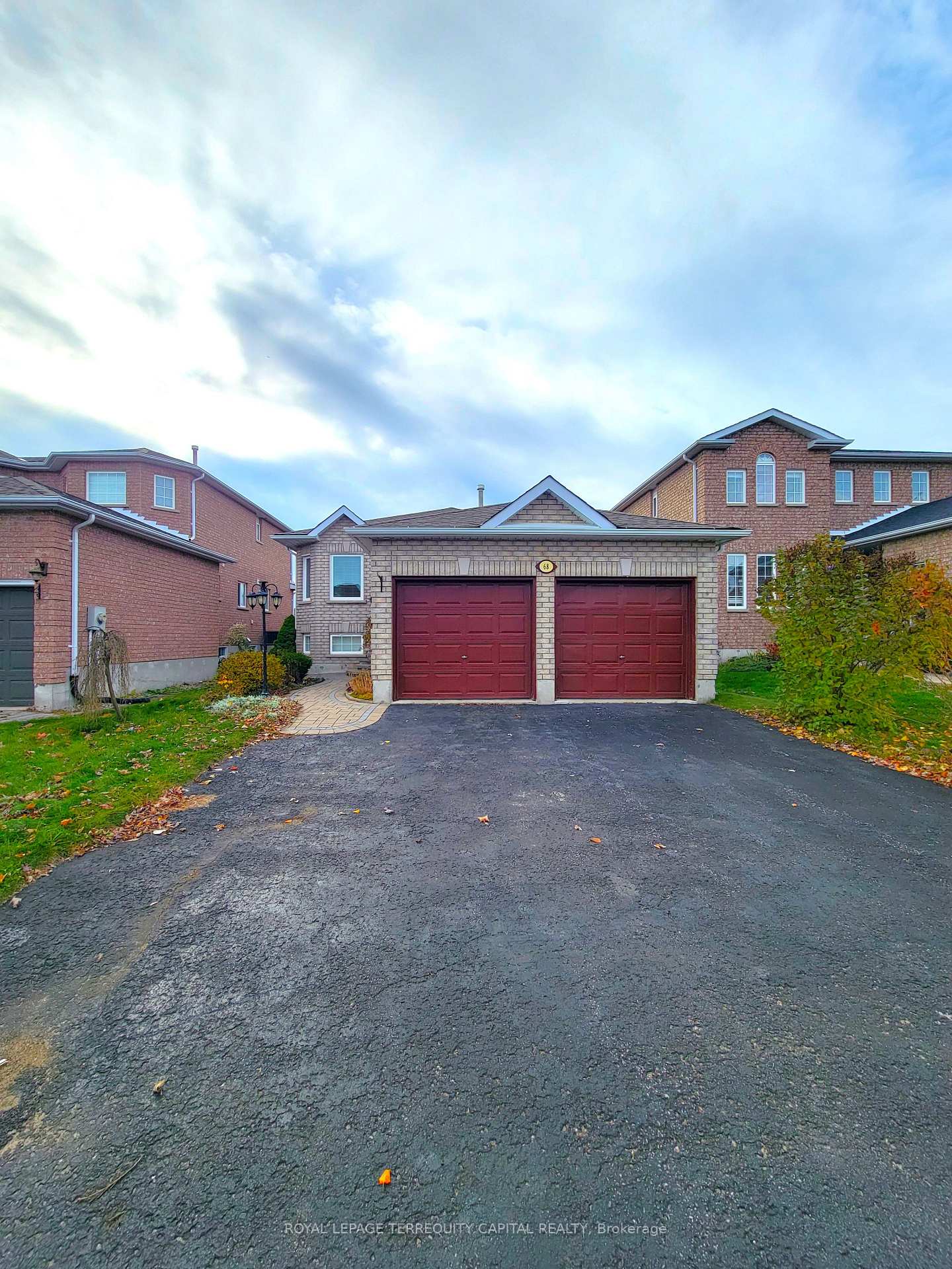 68 Bird Street Lower, Barrie, ON L4N 0X3