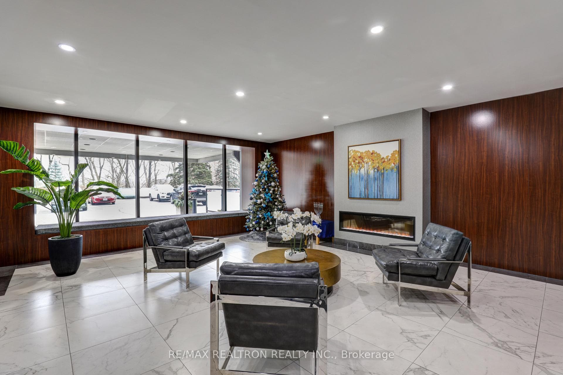 60 Inverlochy Boulevard 709, Markham, ON L3T 4T7