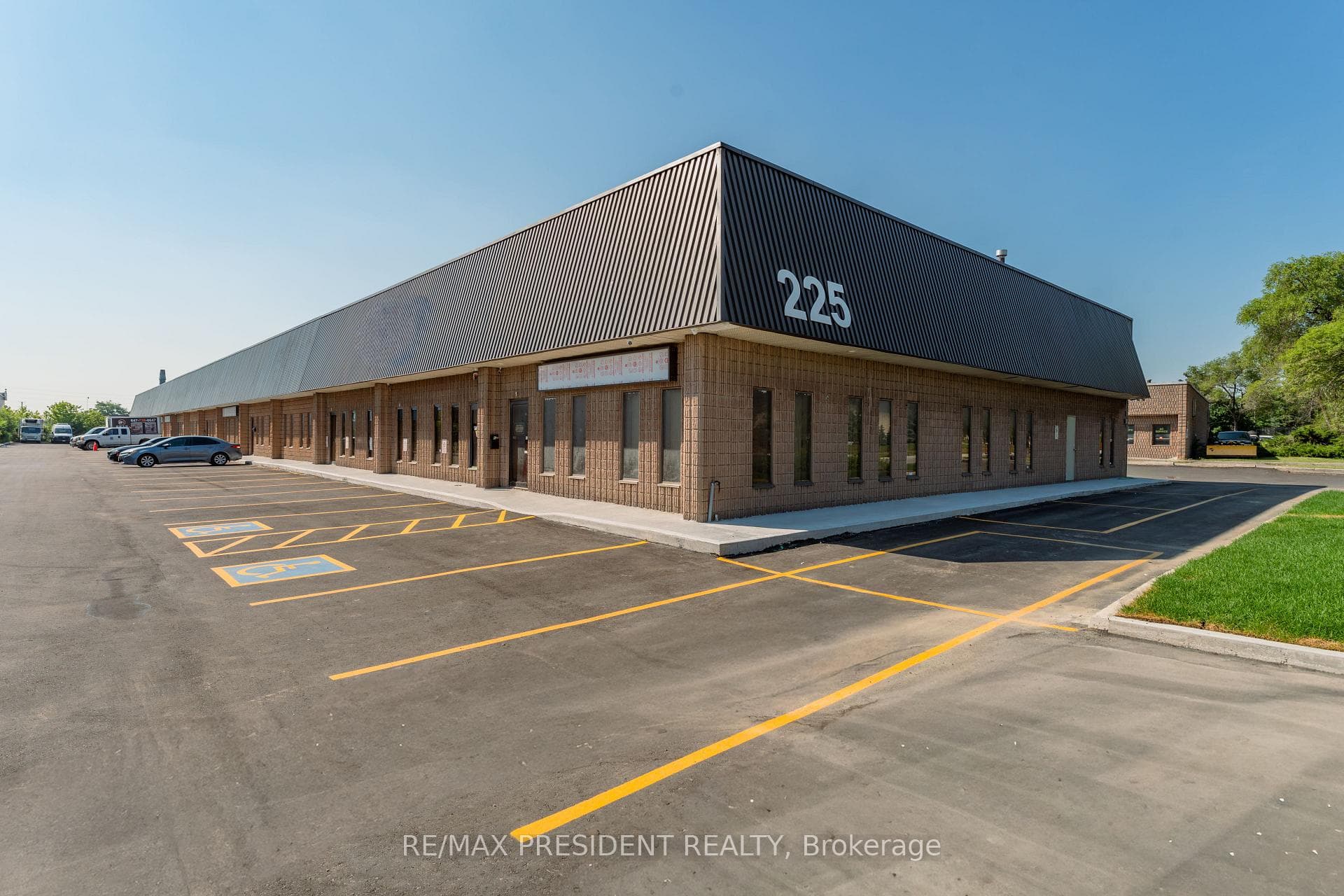 225 Advance Boulevard 12, Brampton, ON L6T 4J2