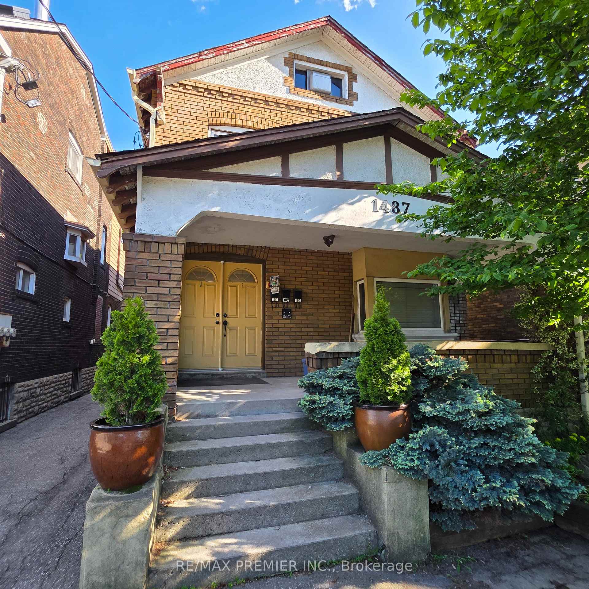 1487 King Upper Street W 103, Toronto, ON M6K 1J4