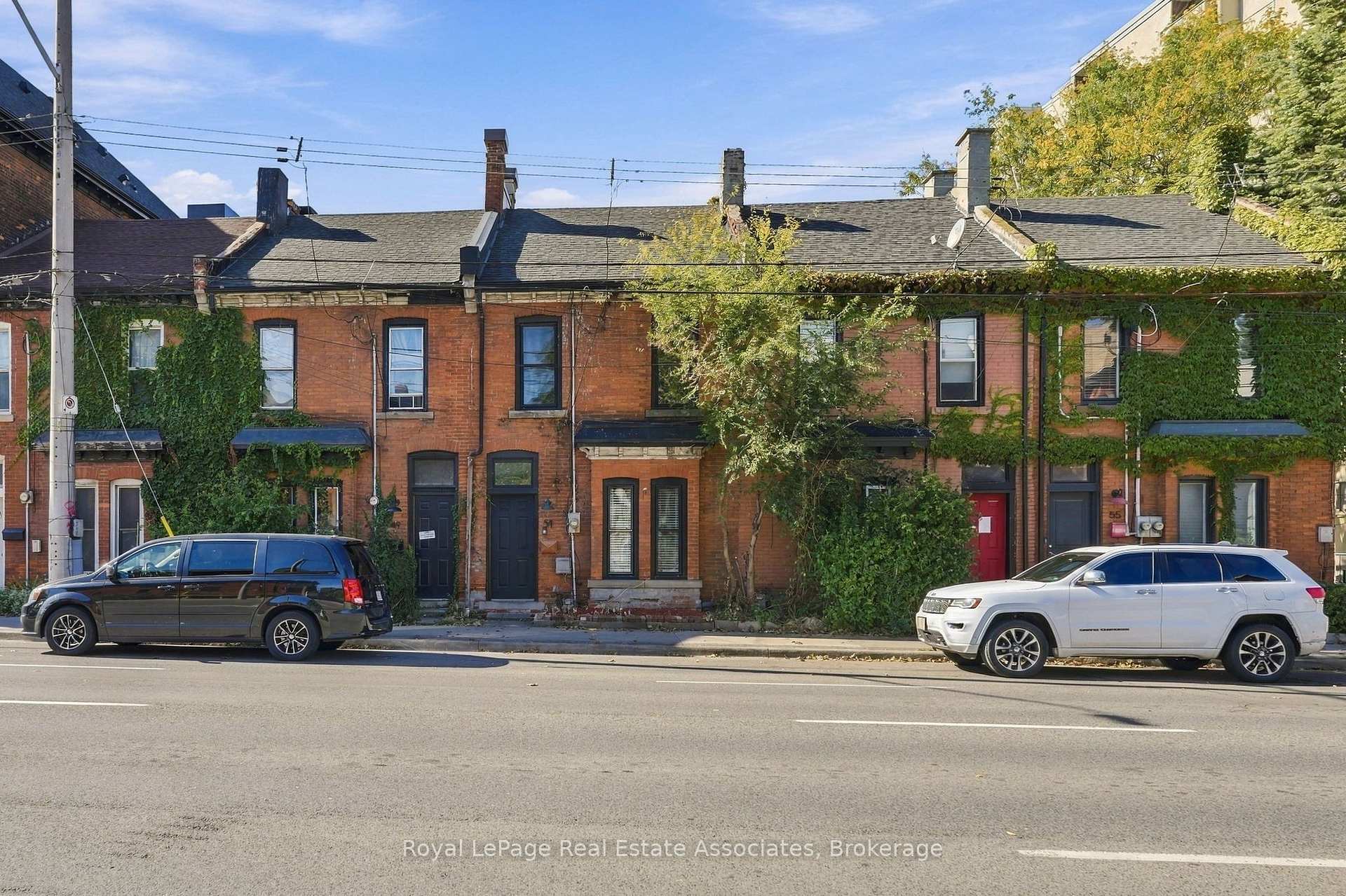 51 Wellington Street N, Hamilton, ON L8R 1M9