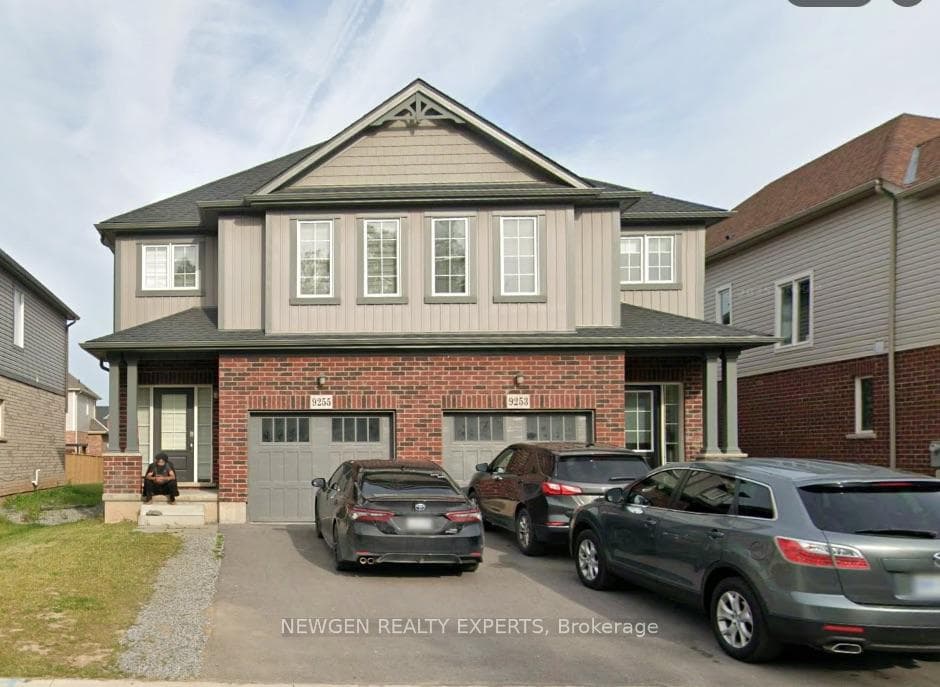 9255 White Oak Avenue, Niagara Falls, ON L2G 0A4