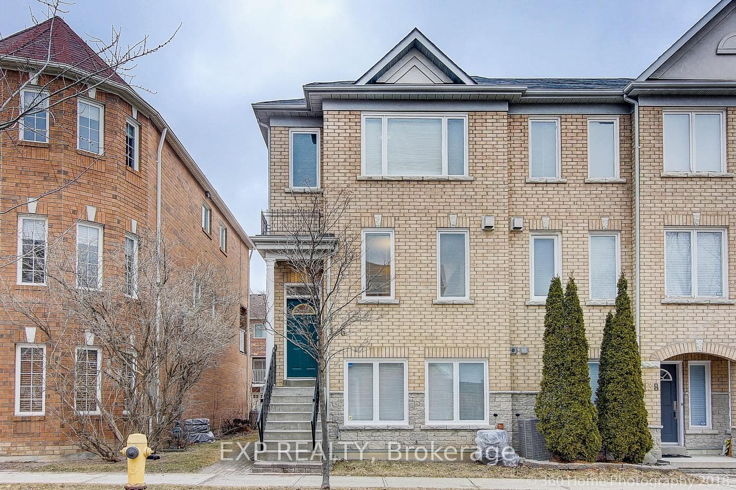 136 Galleria Pkwy, Markham, ON L3T 7T7