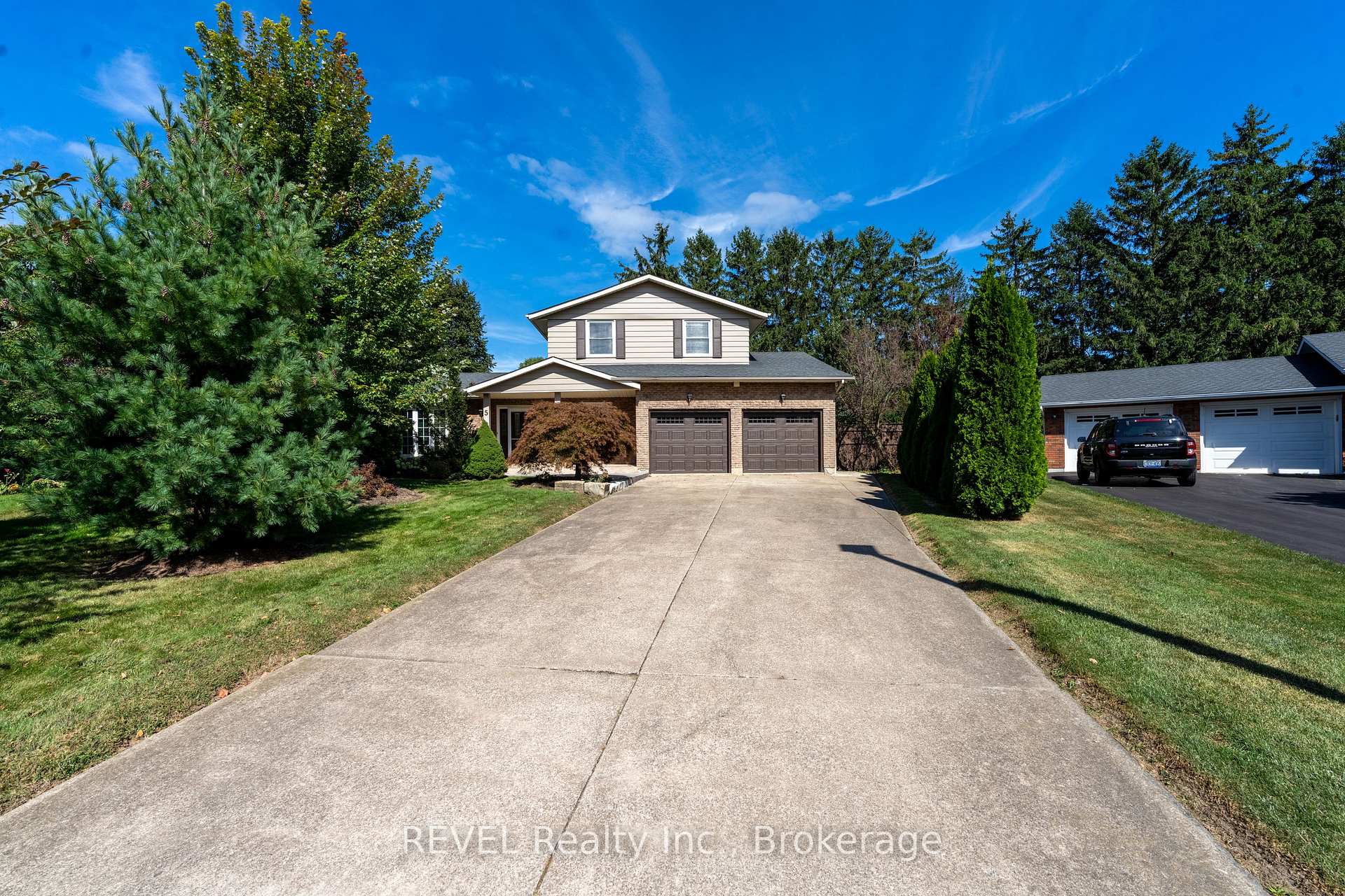 5 Tottenham Court, Niagara-on-the-Lake, ON L0S 1J0