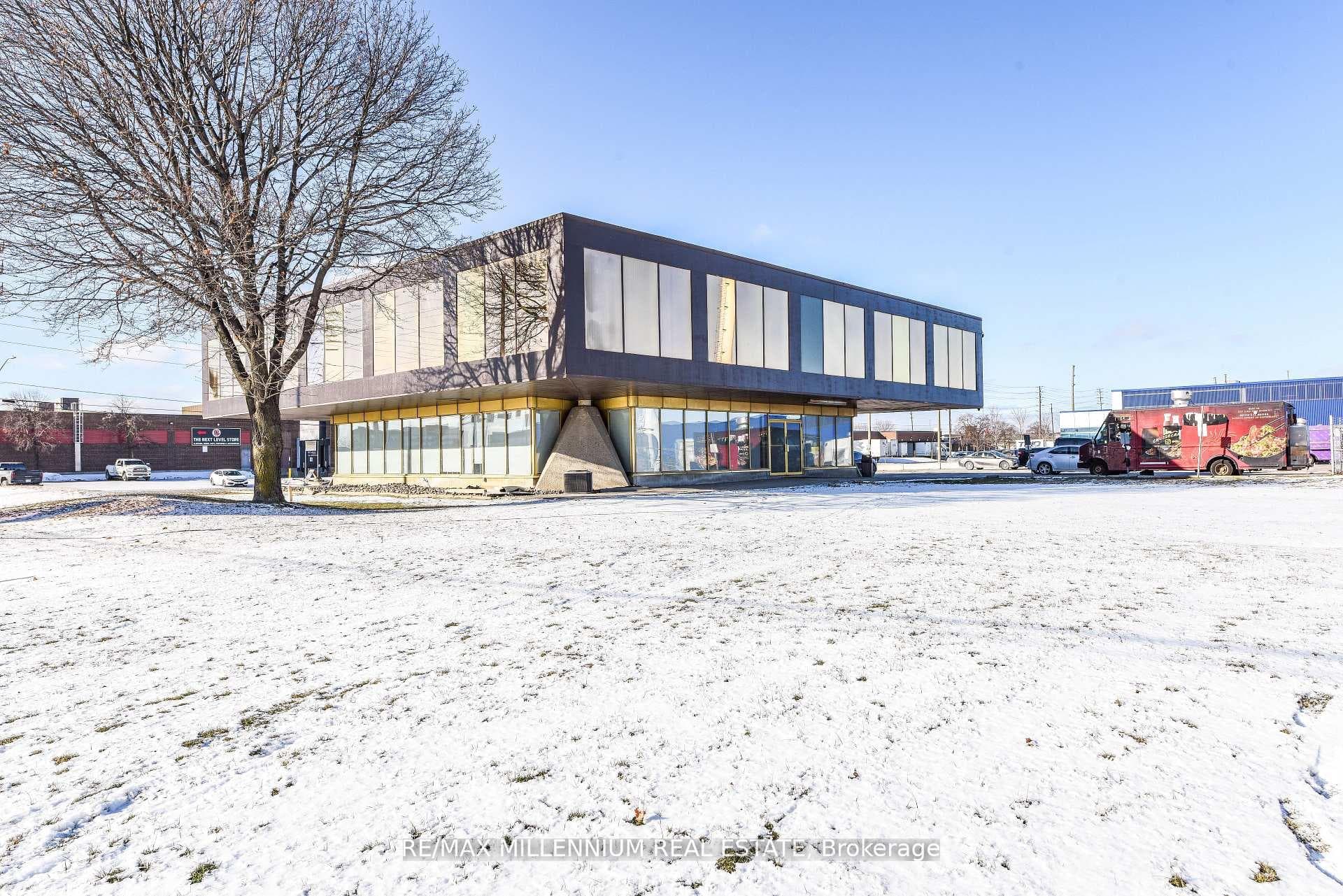 1300 Steeles Avenue 202, Brampton, ON L6T 1A2