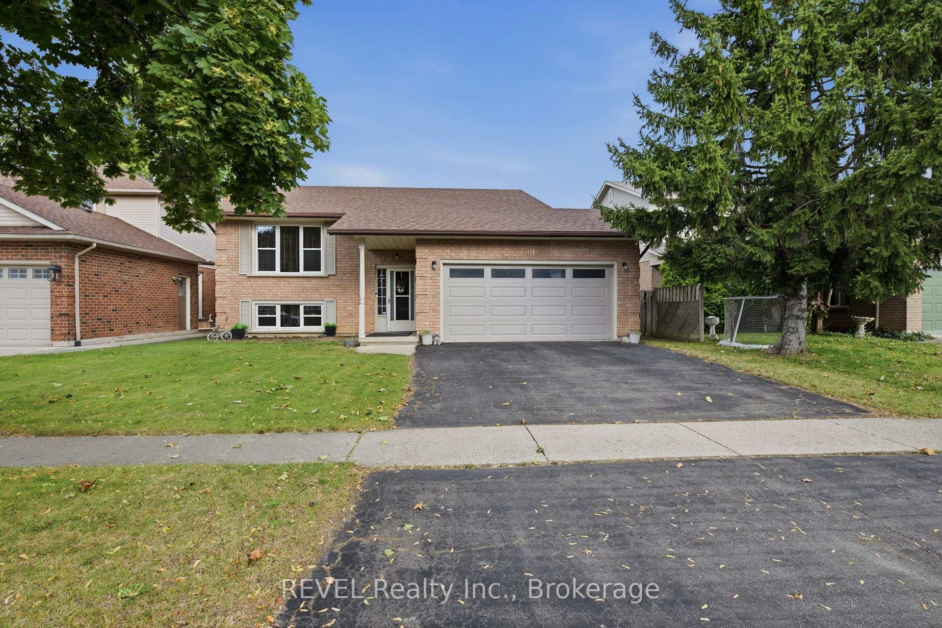 10 Michelle Drive, St. Catharines, ON L2S 3G7