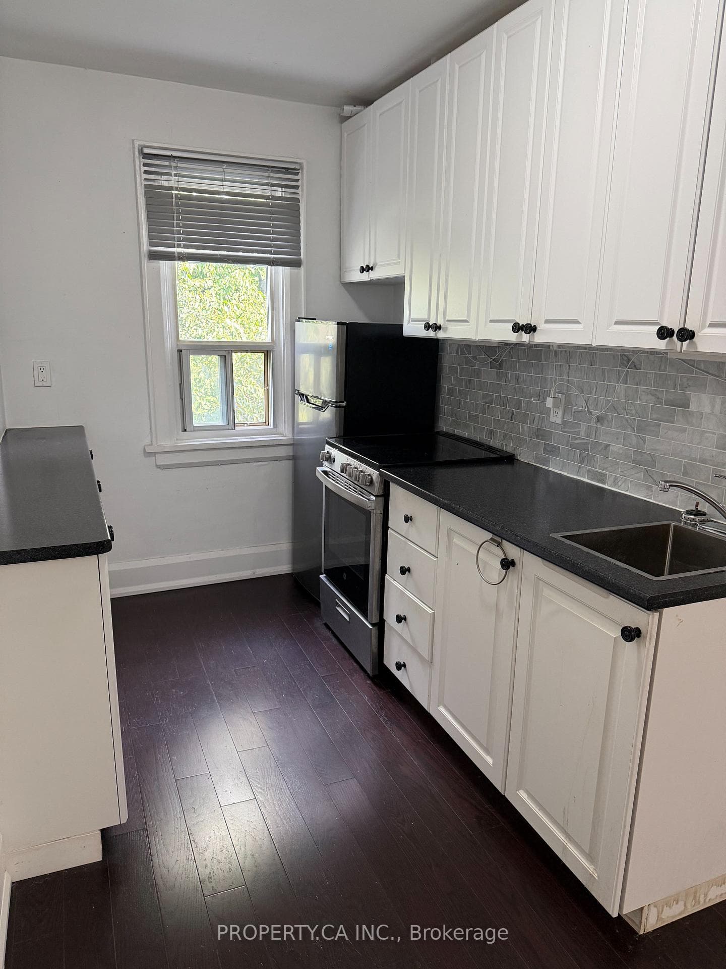 849 Broadview Avenue E 28, Toronto, ON M4K 2P9