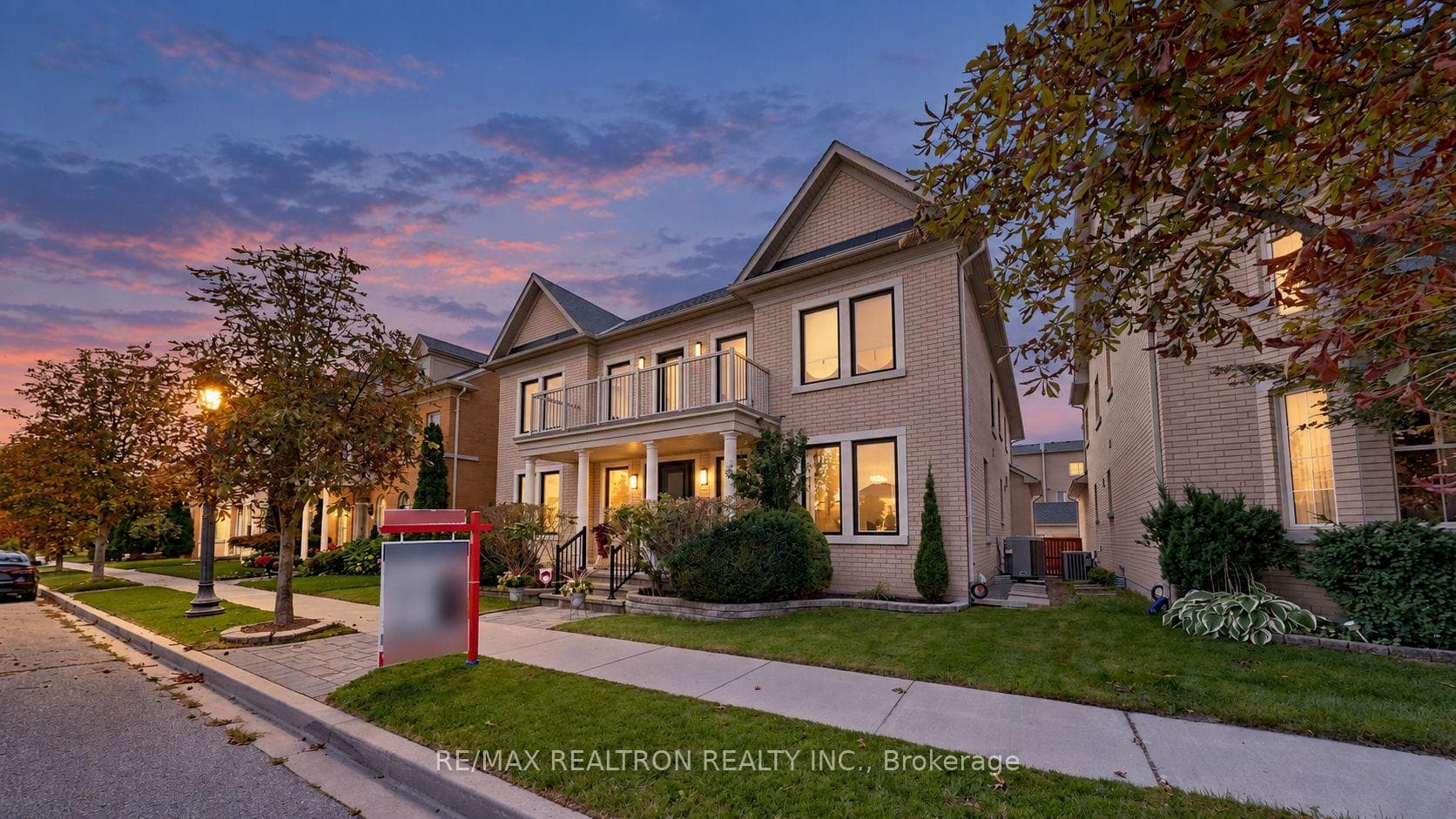 9 Gardon Avenue, Markham, ON L6C 0A5