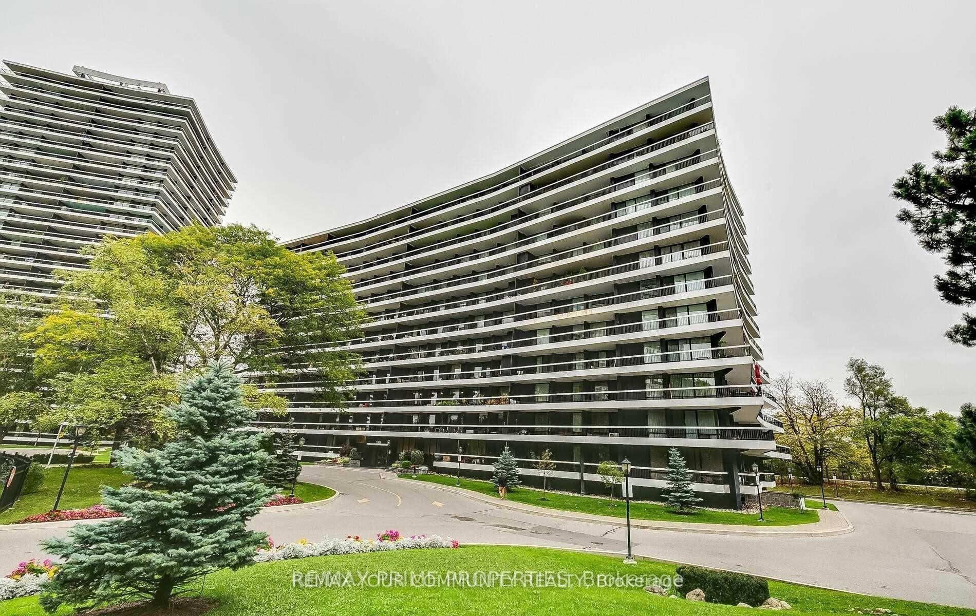 115 Antibes Drive 702, Toronto, ON M2R 2Y9