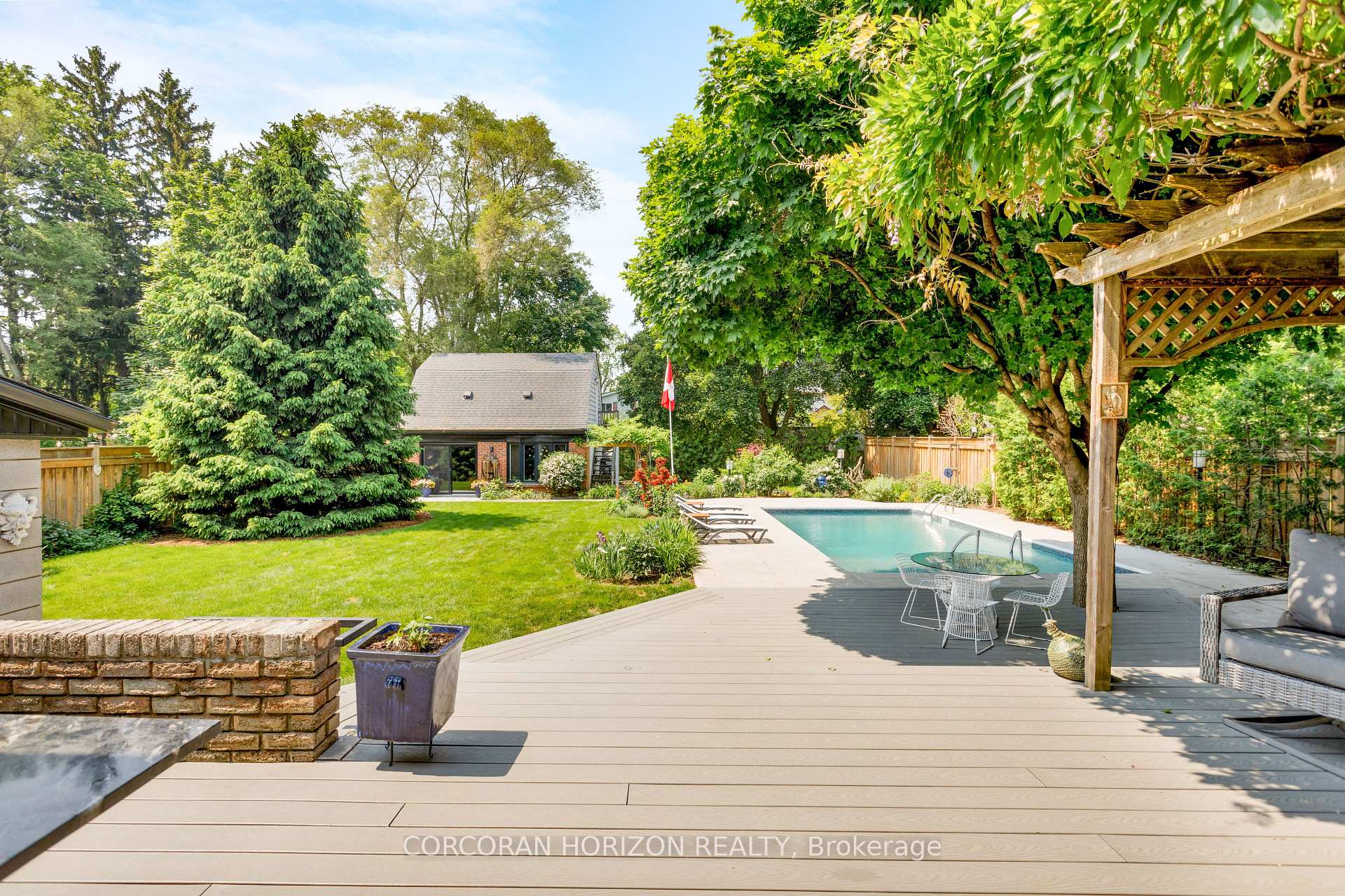 946 Glenwood Avenue, Burlington, ON L7T 2K2