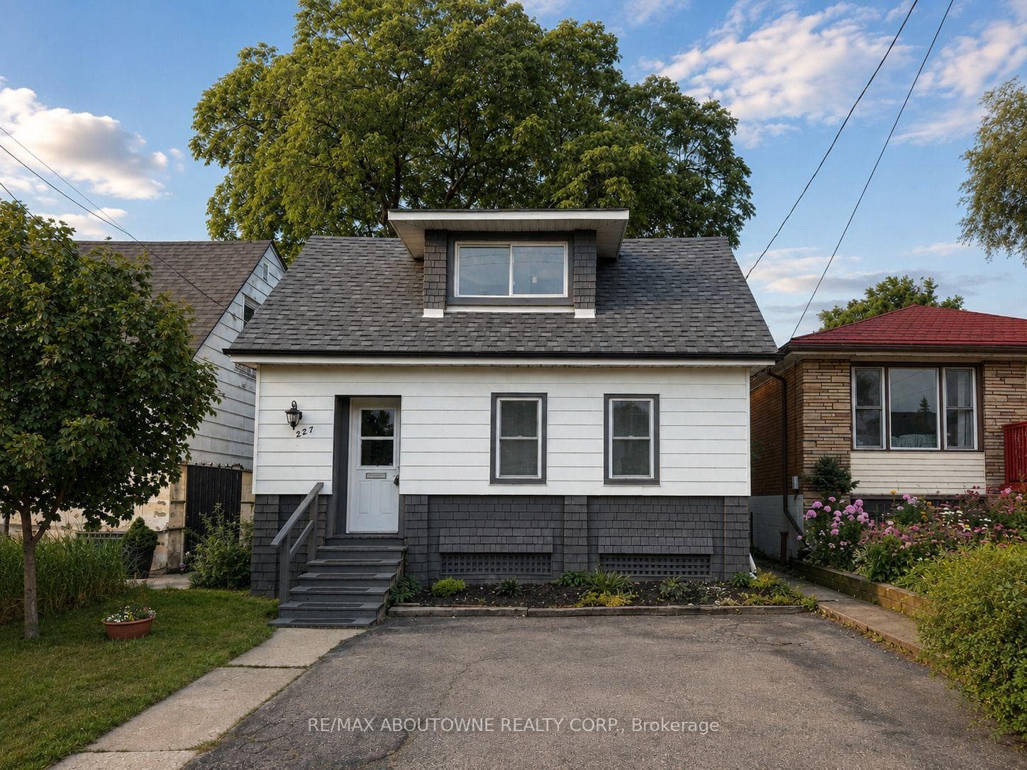 227 East 23rd Street, Hamilton, ON L8V 2X2