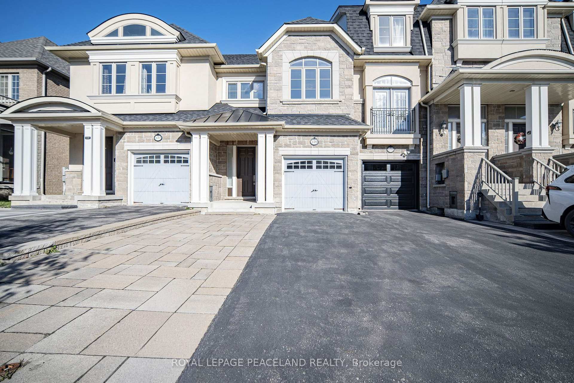 129 Lacewood Drive, Richmond Hill, ON L4S 0E5