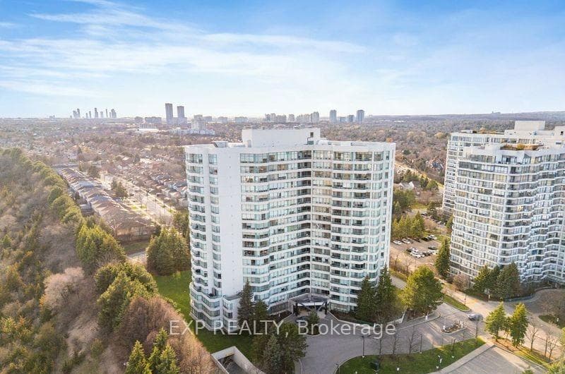 7250 Yonge Street 206, Vaughan, ON L4J 7X1