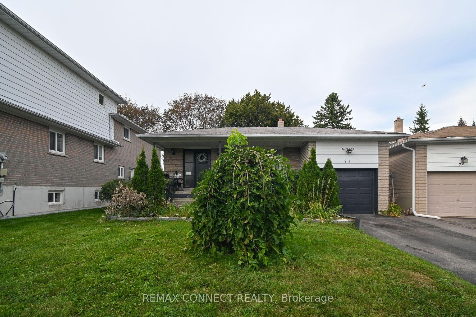 24 Lalton Place, Toronto, ON M1E 1T4