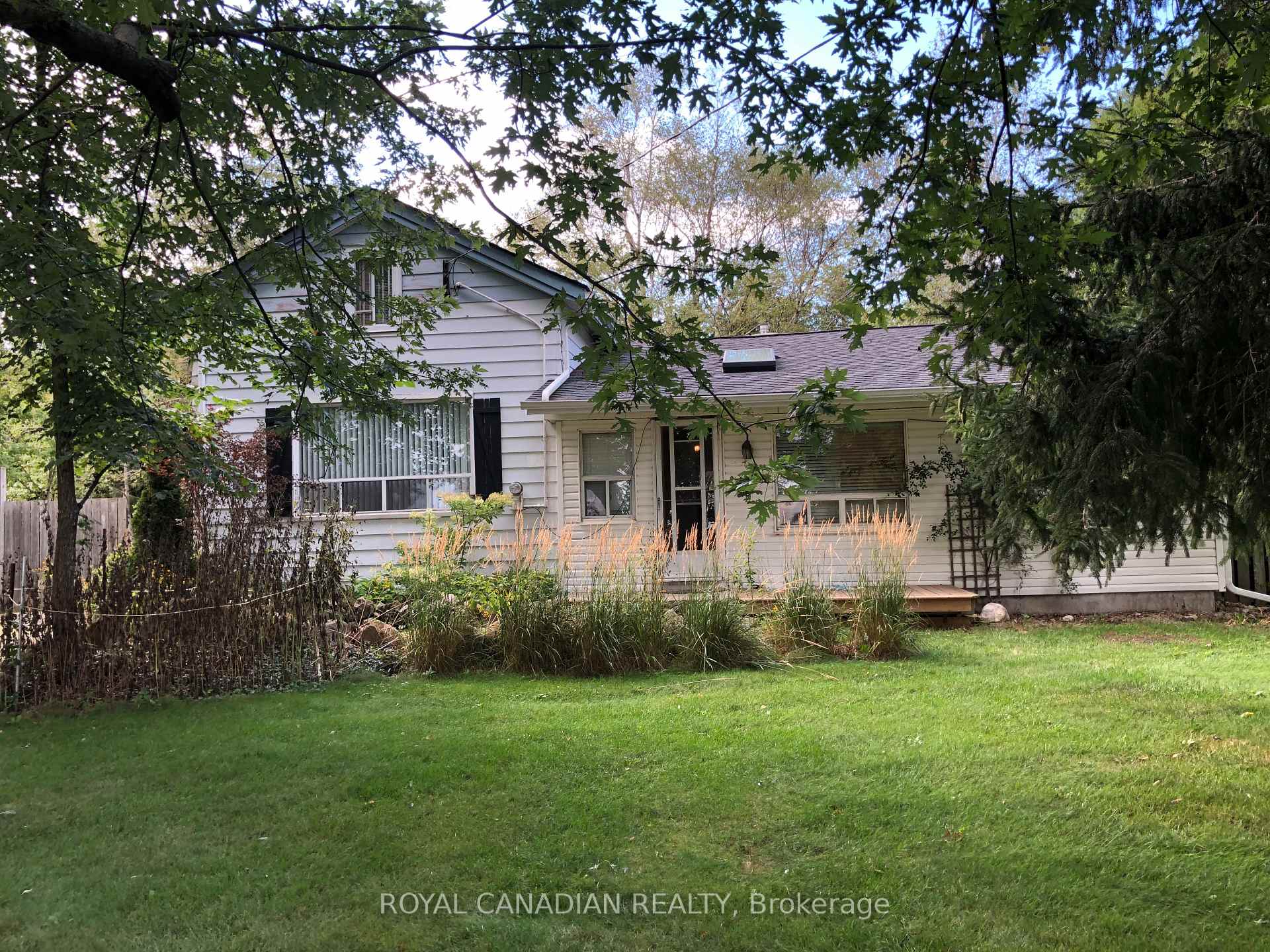 9775 Highway 7, Halton Hills, ON L7J 2L8