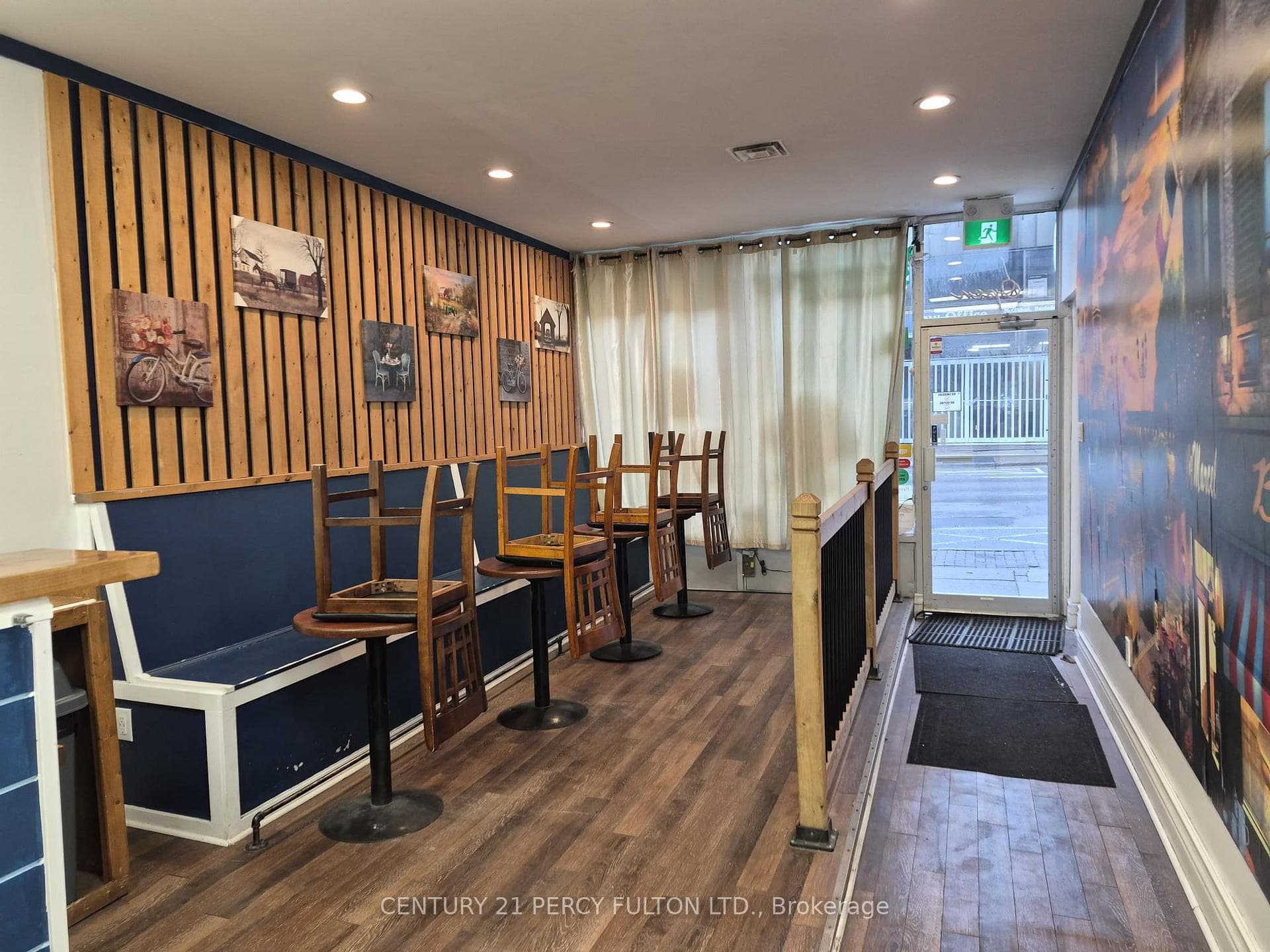 25 Simcoe Street S Main, Oshawa, ON L1H 4G1