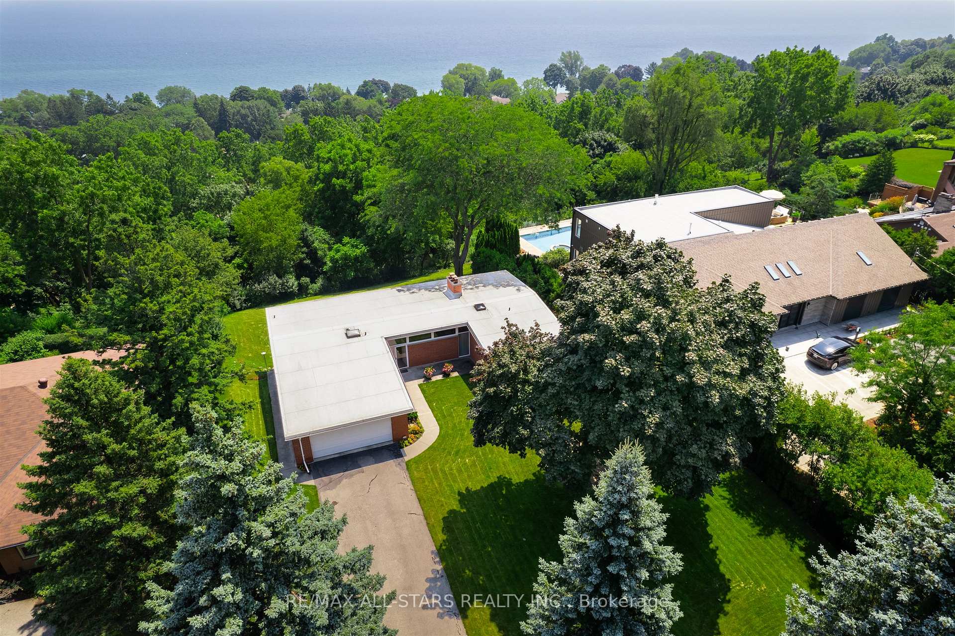 59 Hill Crescent, Toronto, ON M1M 1J3