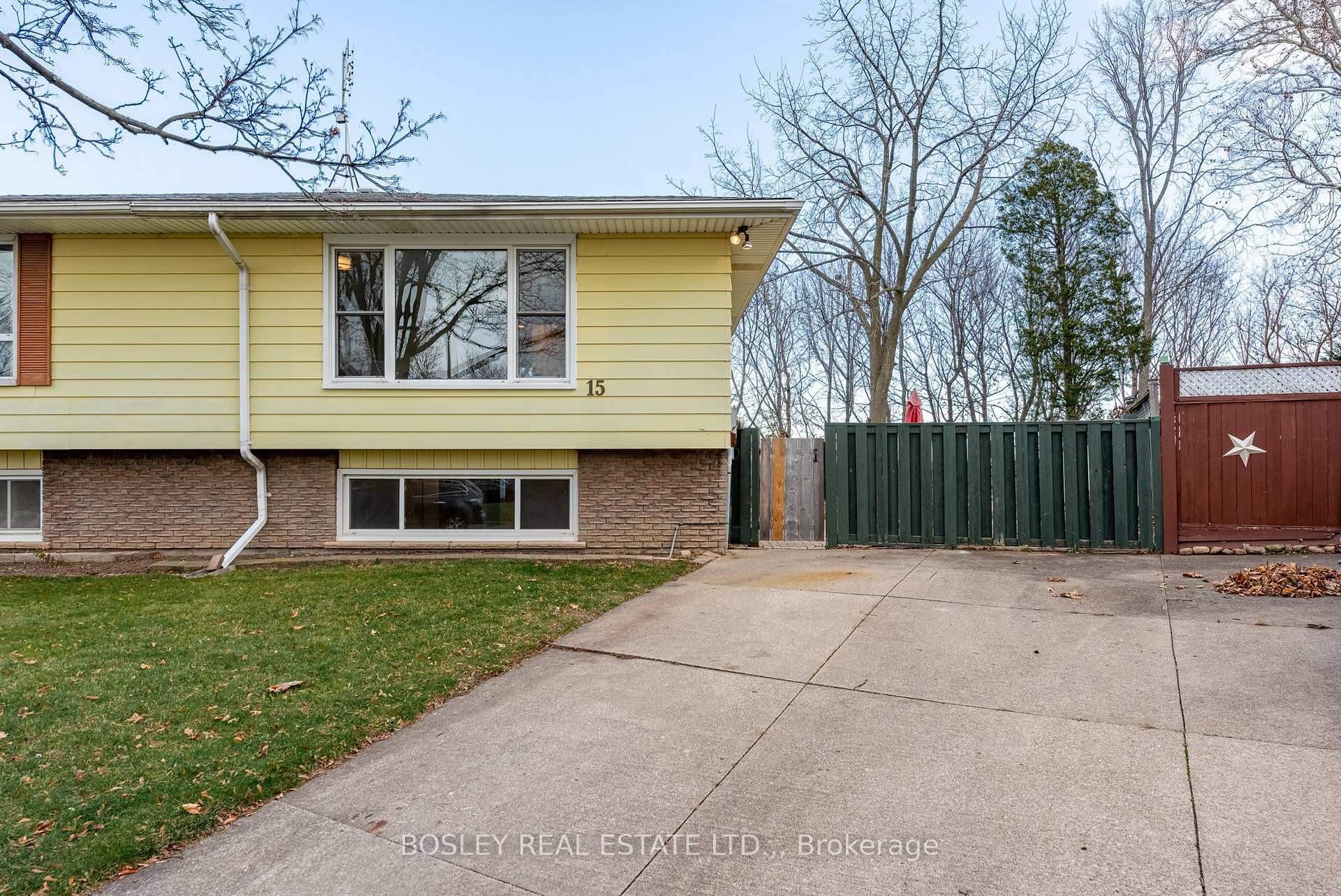 15 ALDEN Court, St. Catharines, ON L2T 3X2