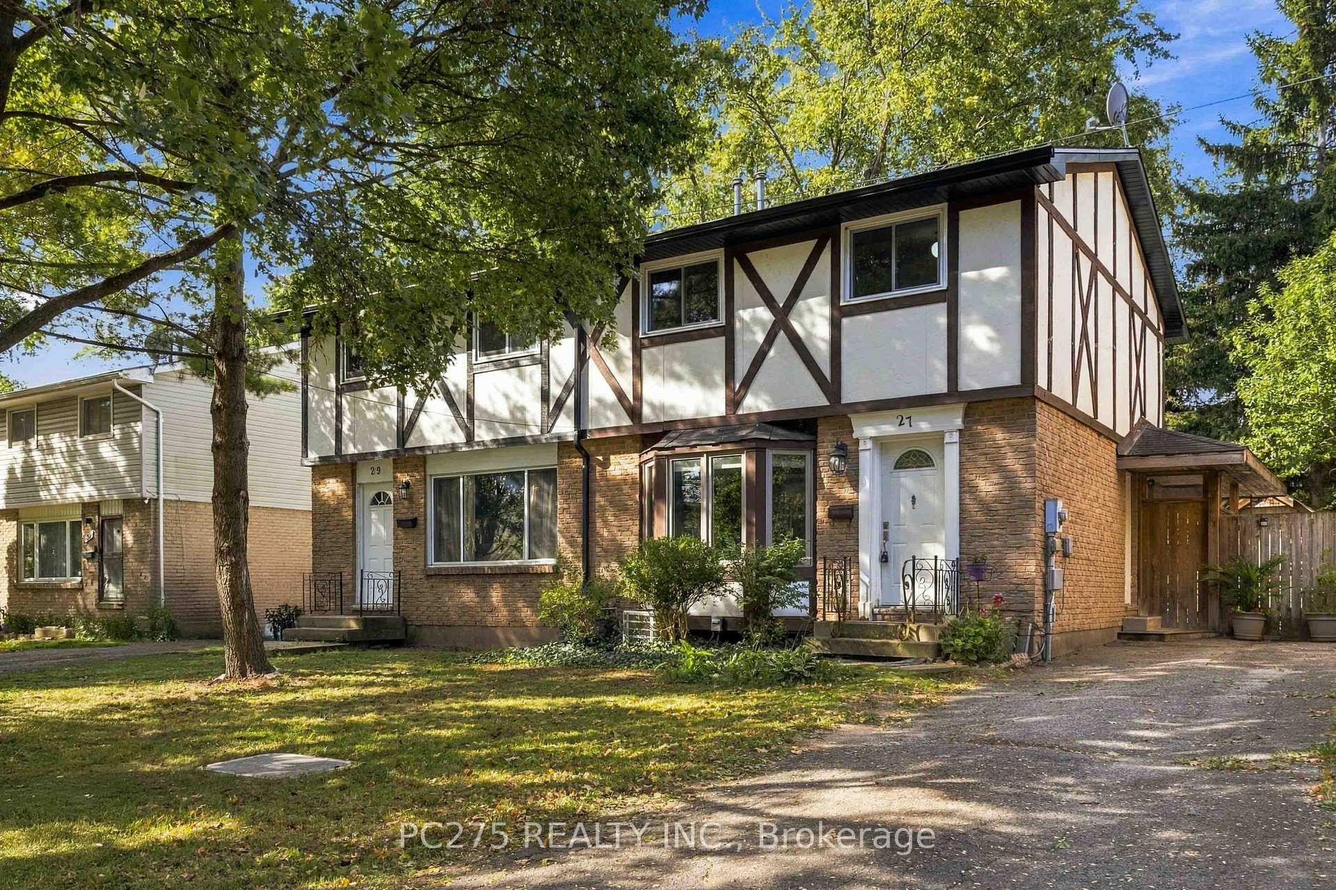 27 Sasha Crescent, London South, ON N6E 2M4