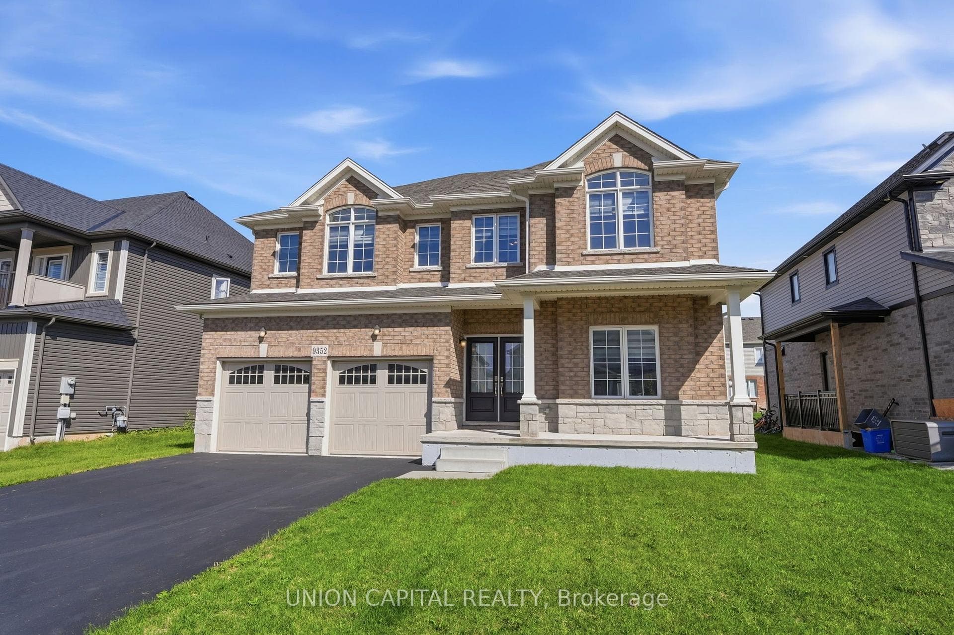 9352 Emerald Avenue, Niagara Falls, ON L2G 3R6