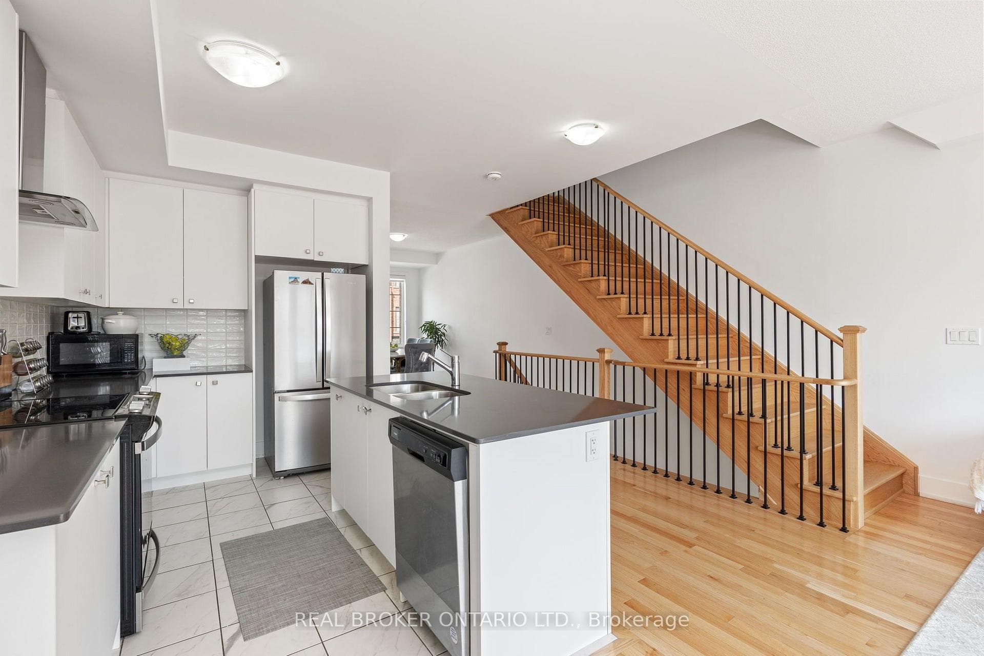 9 Nautical Way, Whitby, ON L1N 0N2