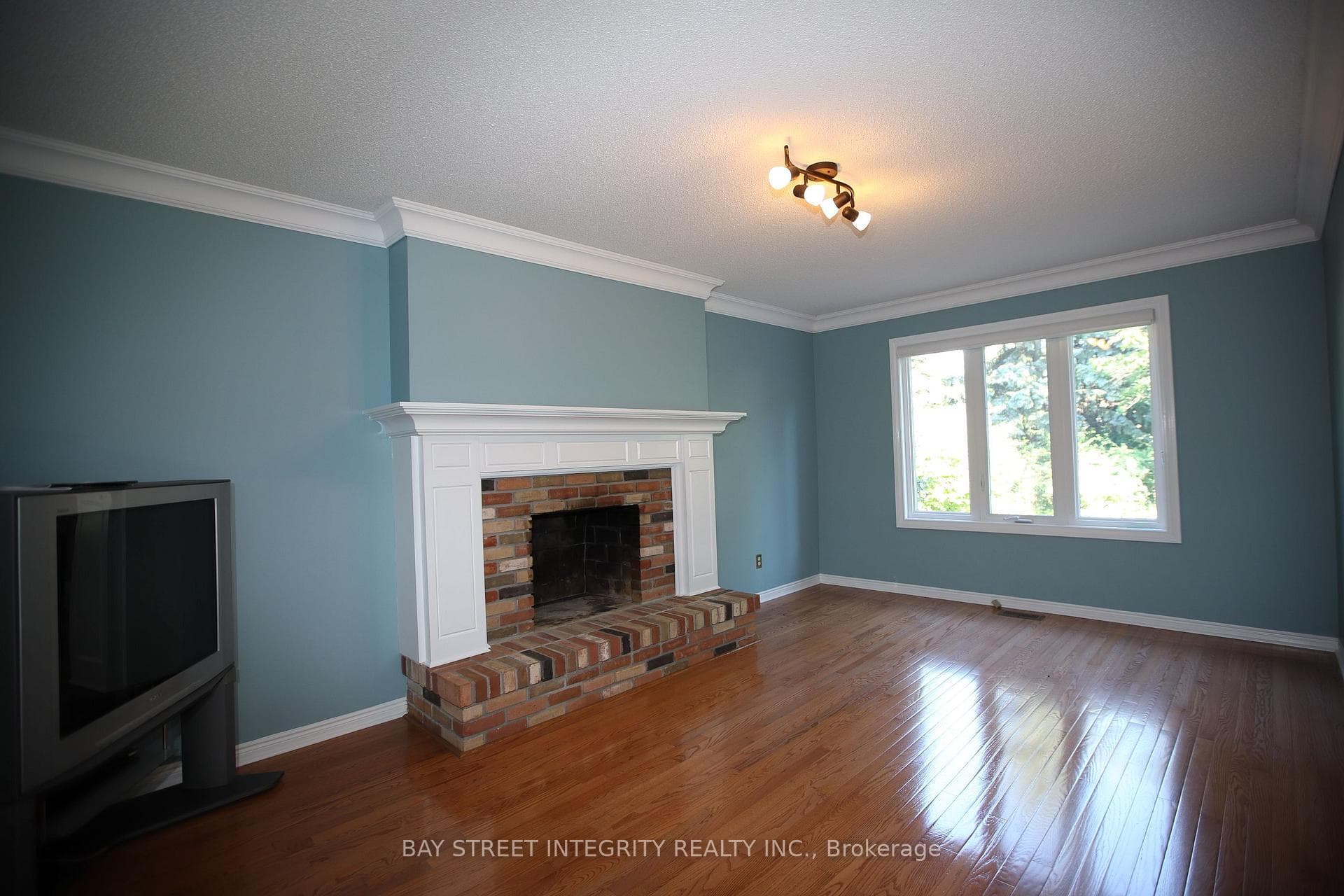 1906 Stoneybrook Court, Mississauga, ON L5L 3W2