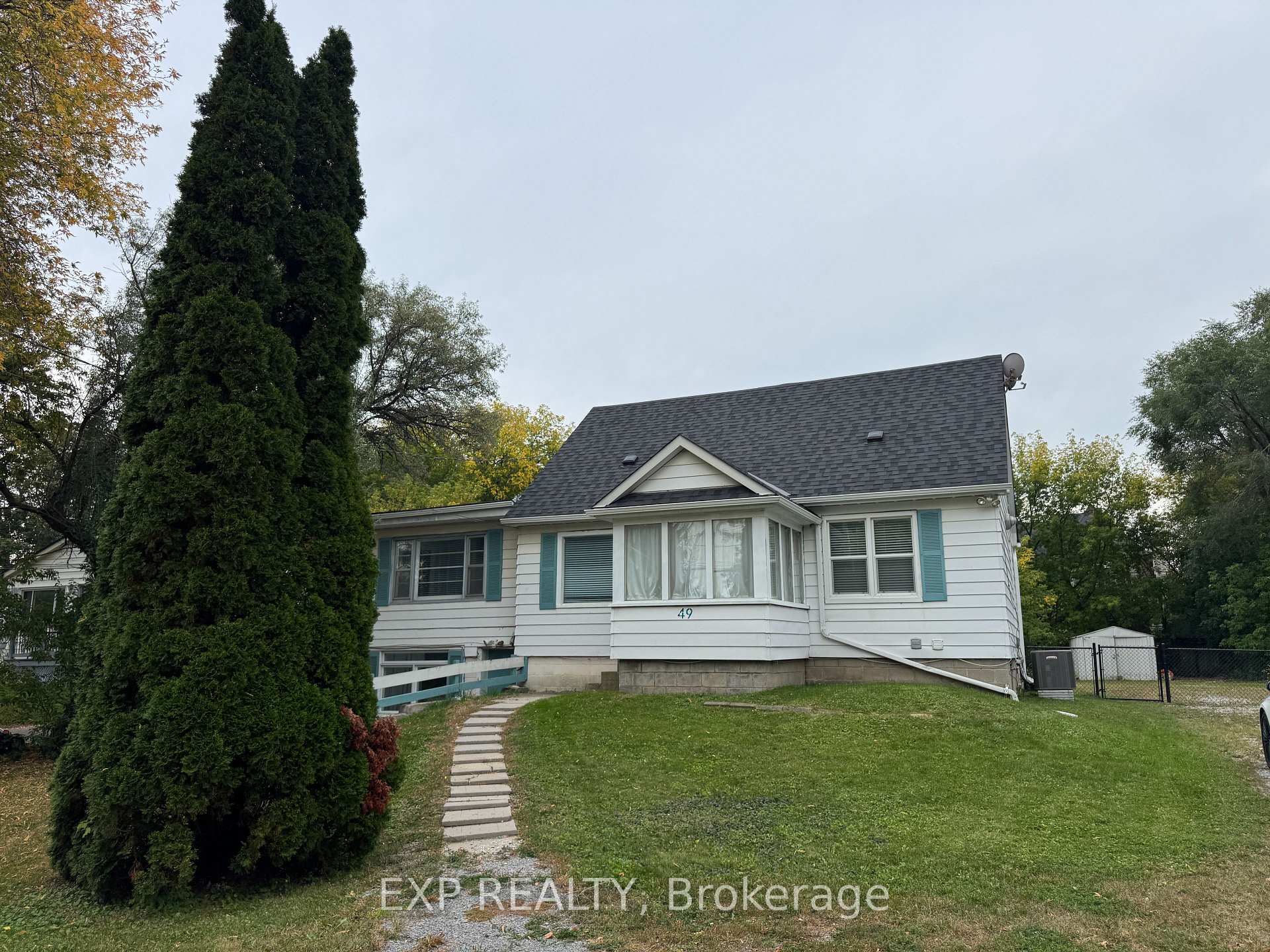 49 Sunset Beach Road, Richmond Hill, ON L4E 3G7
