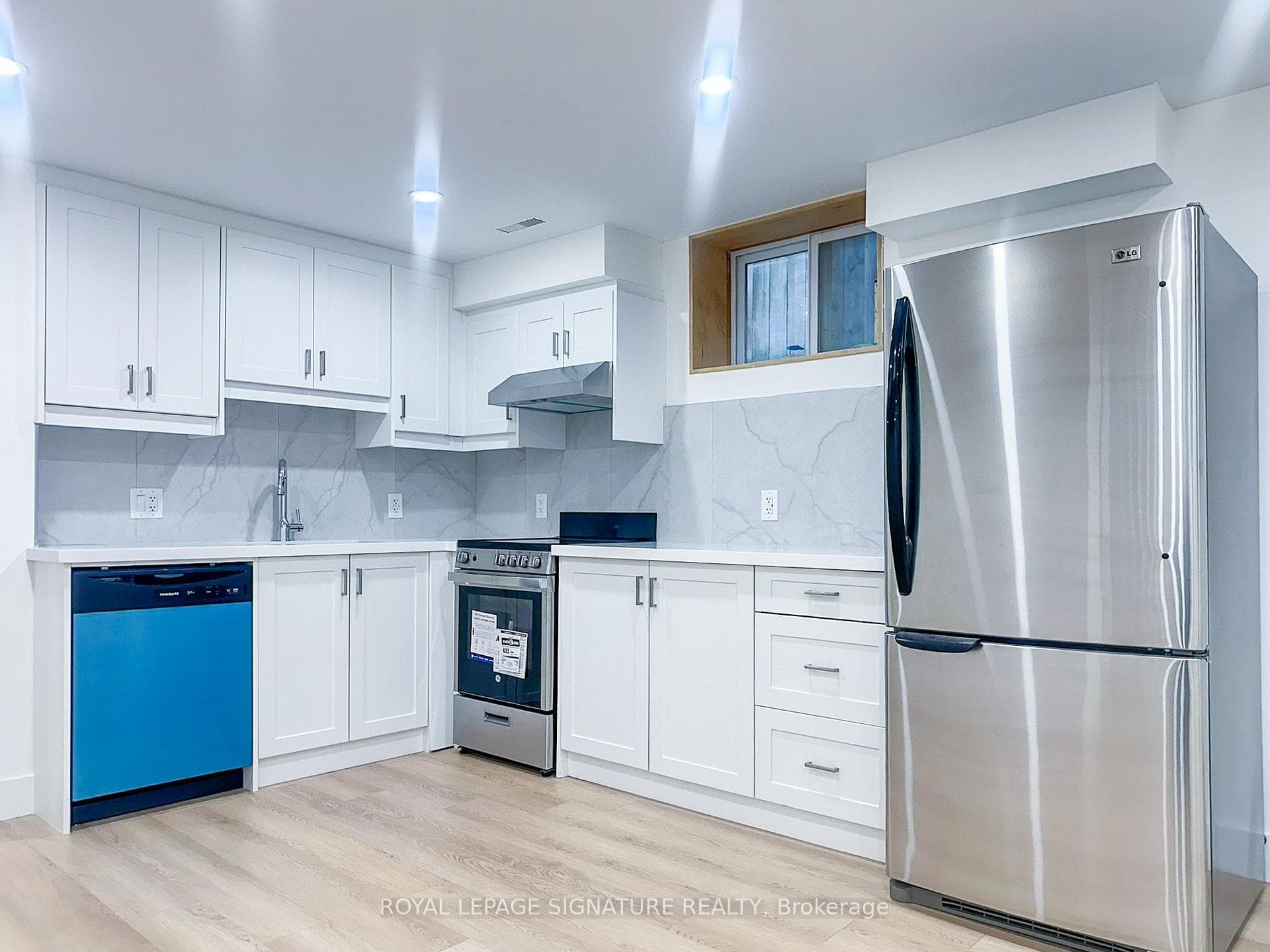27 Millen Avenue A122, Hamilton, ON L9A 2T5