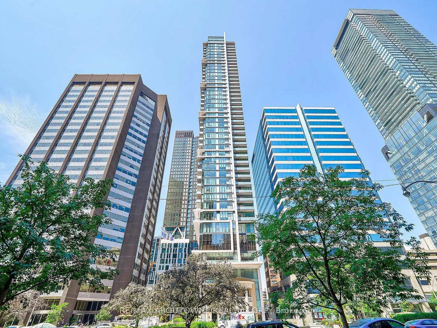 426 University Avenue 1108, Toronto, ON M5G 1S9