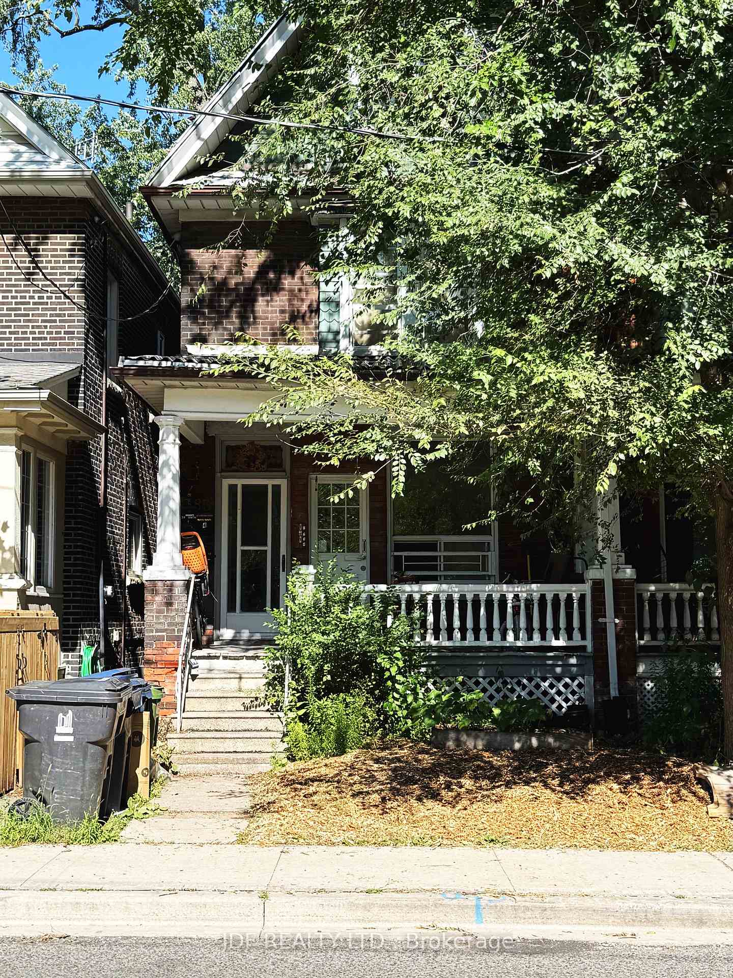 383 Lansdowne Avenue Main Floor, Toronto, ON M6H 3Y2