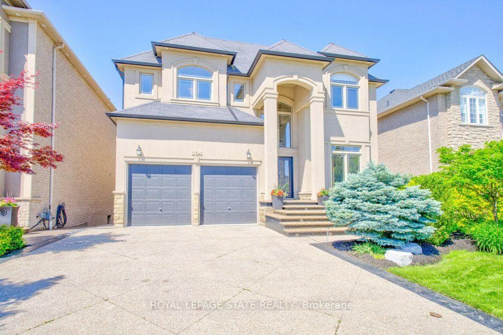 104 Diiorio Circle, Hamilton, ON L9K 1T2