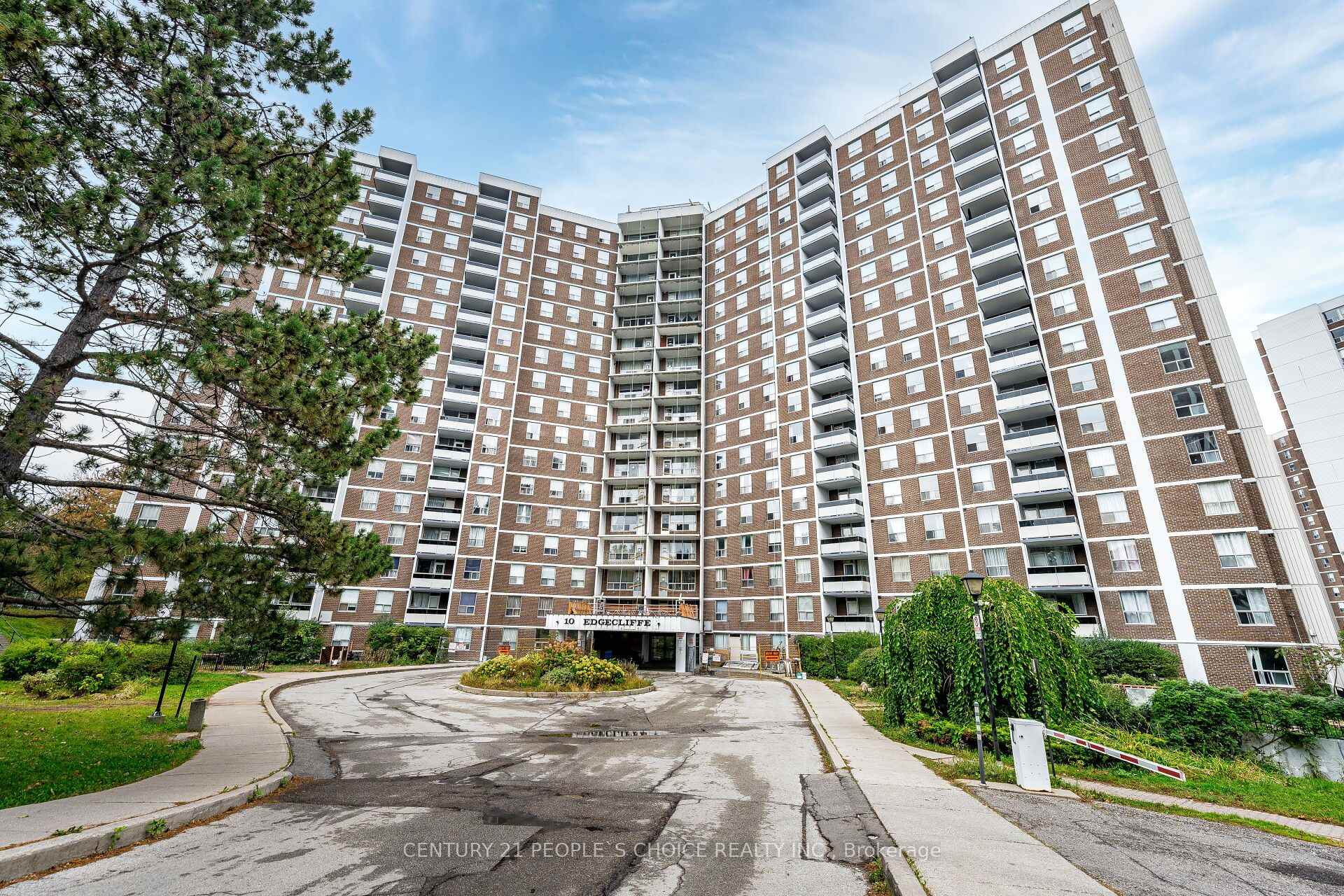 10 Edgecliffe Golfway 809, Toronto, ON M3C 3A3