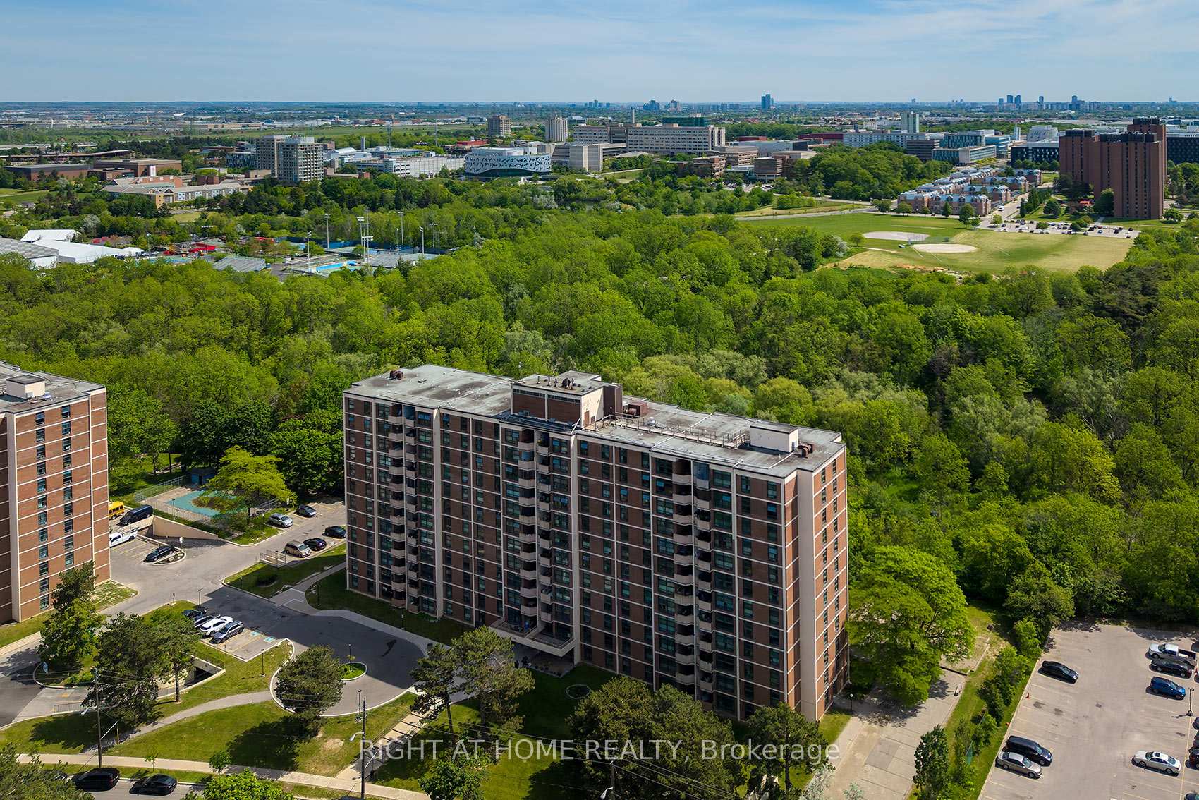 335 Driftwood Avenue 608, Toronto, ON M3N 2P3