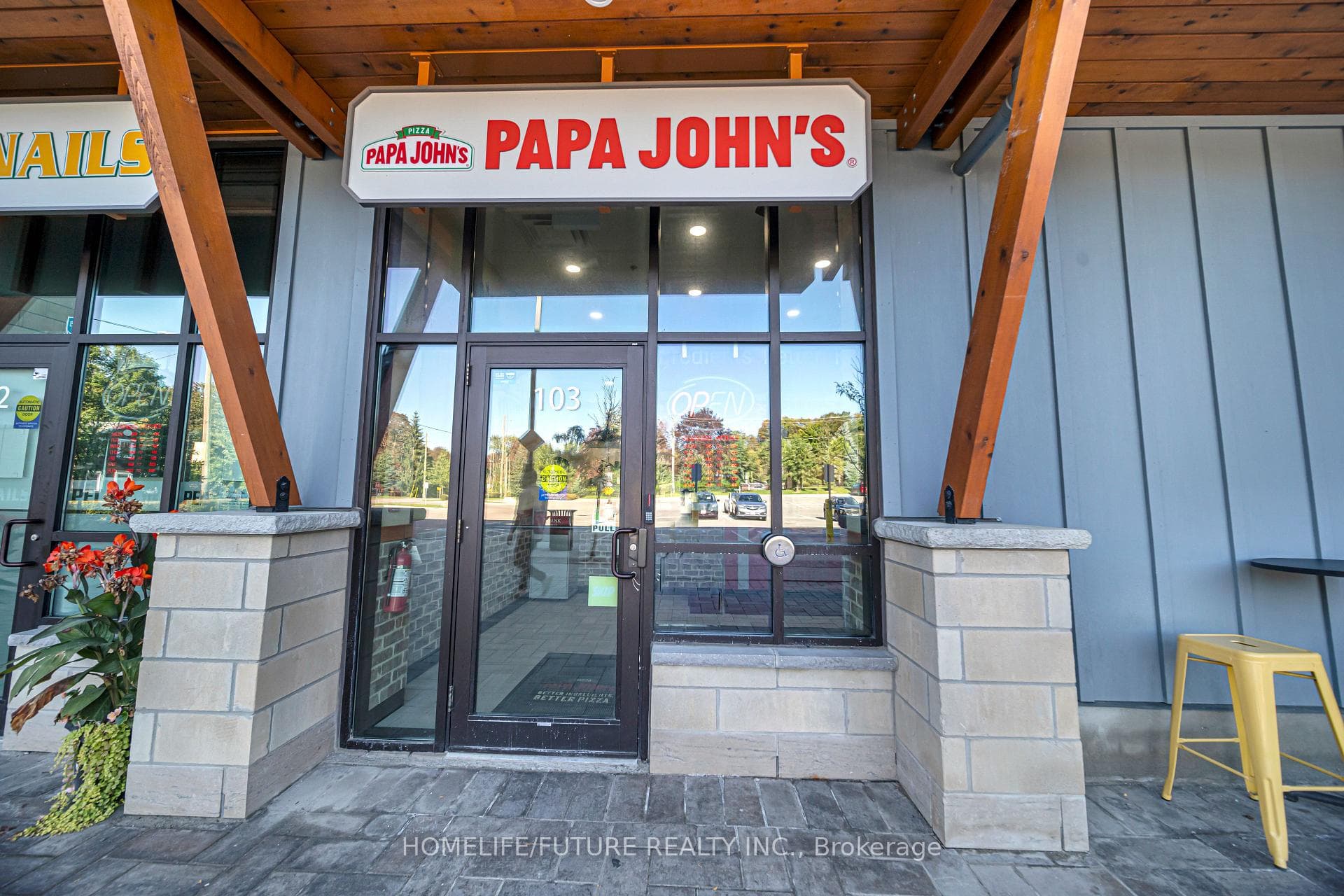 72 Baldwin Street N, Whitby, ON L1M 1A3
