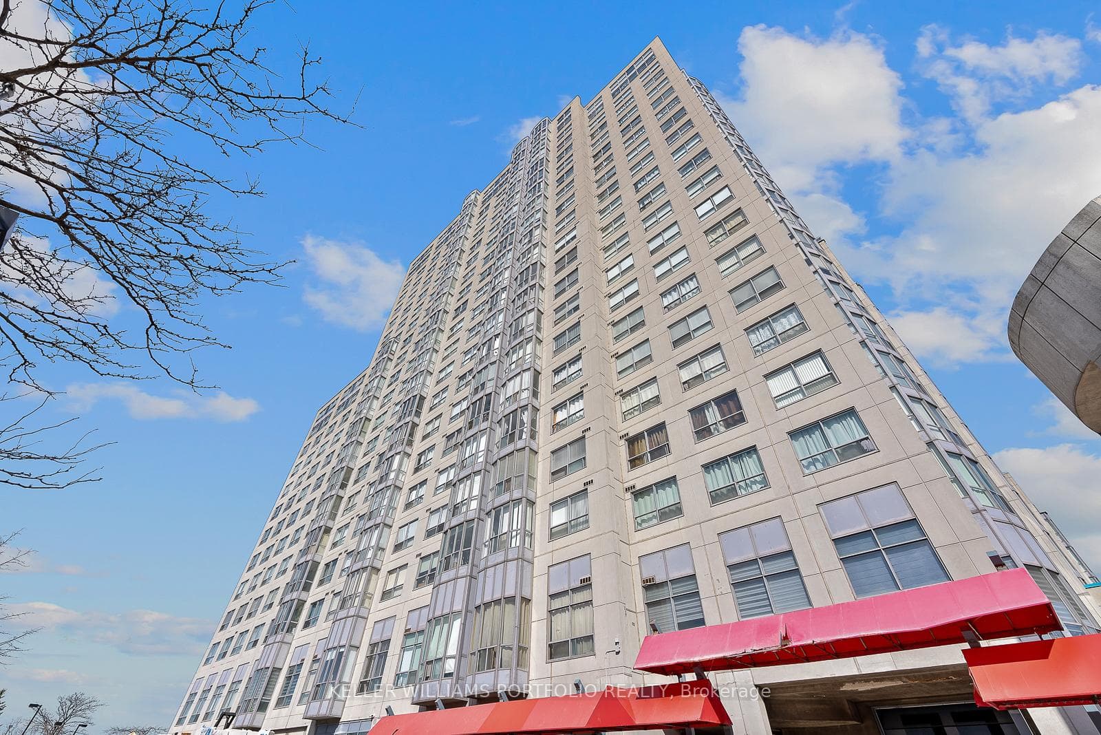 2550 Lawrence Avenue E 418, Toronto, ON M1P 4Z3