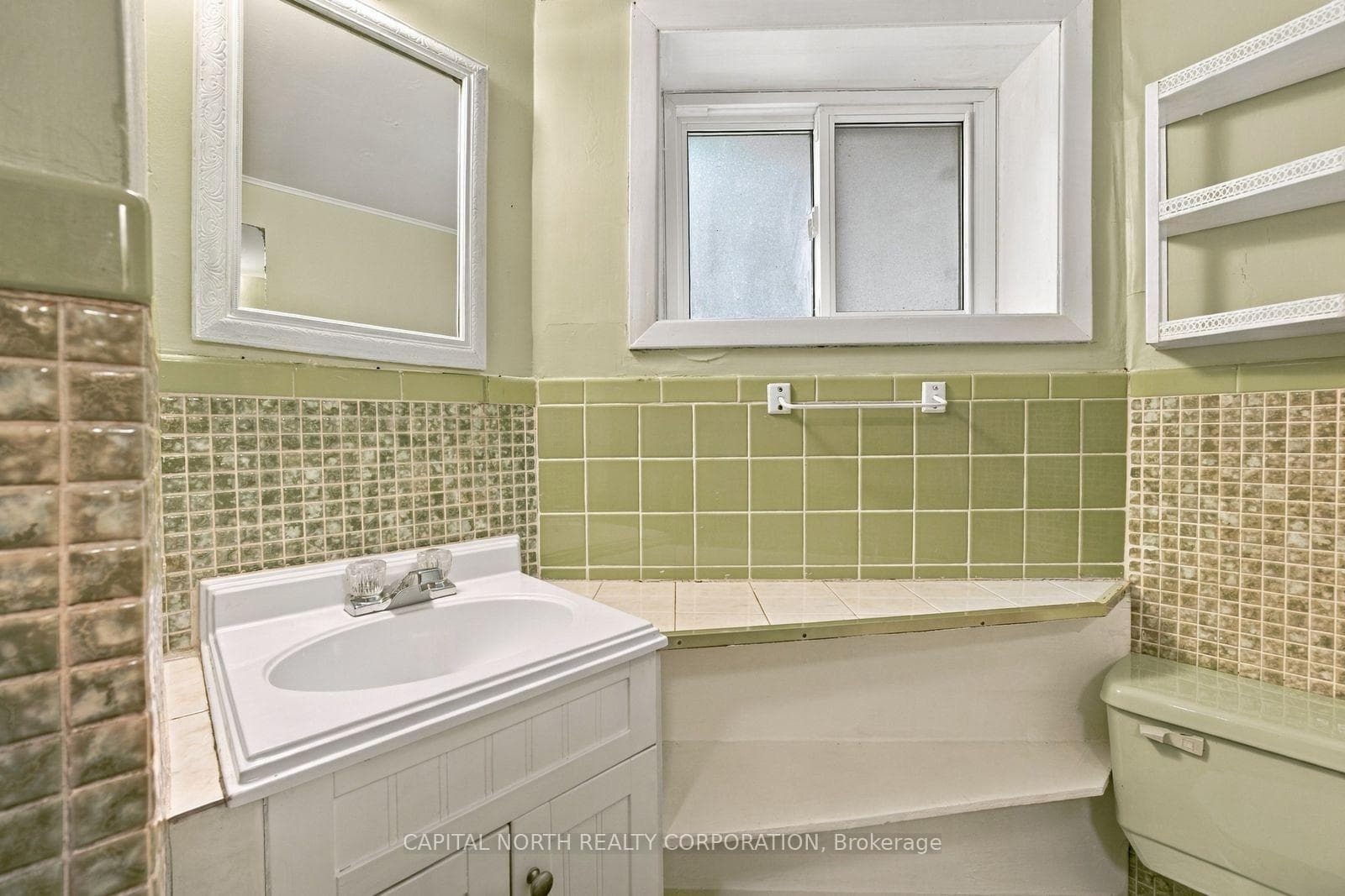17 Delaware Avenue, Toronto, ON M6H 2S8
