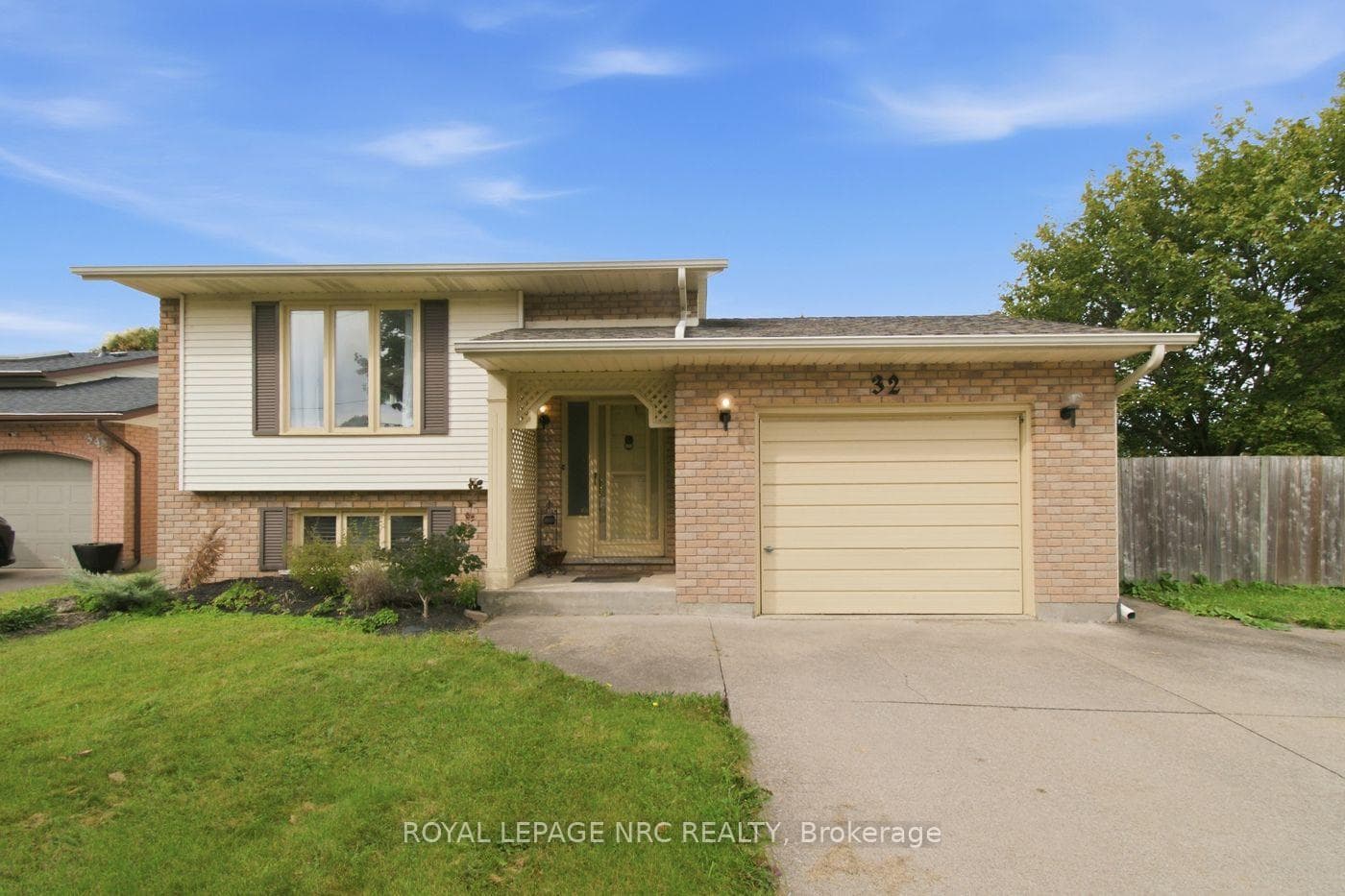 32 Crestcombe Road, St. Catharines, ON L2S 2J4