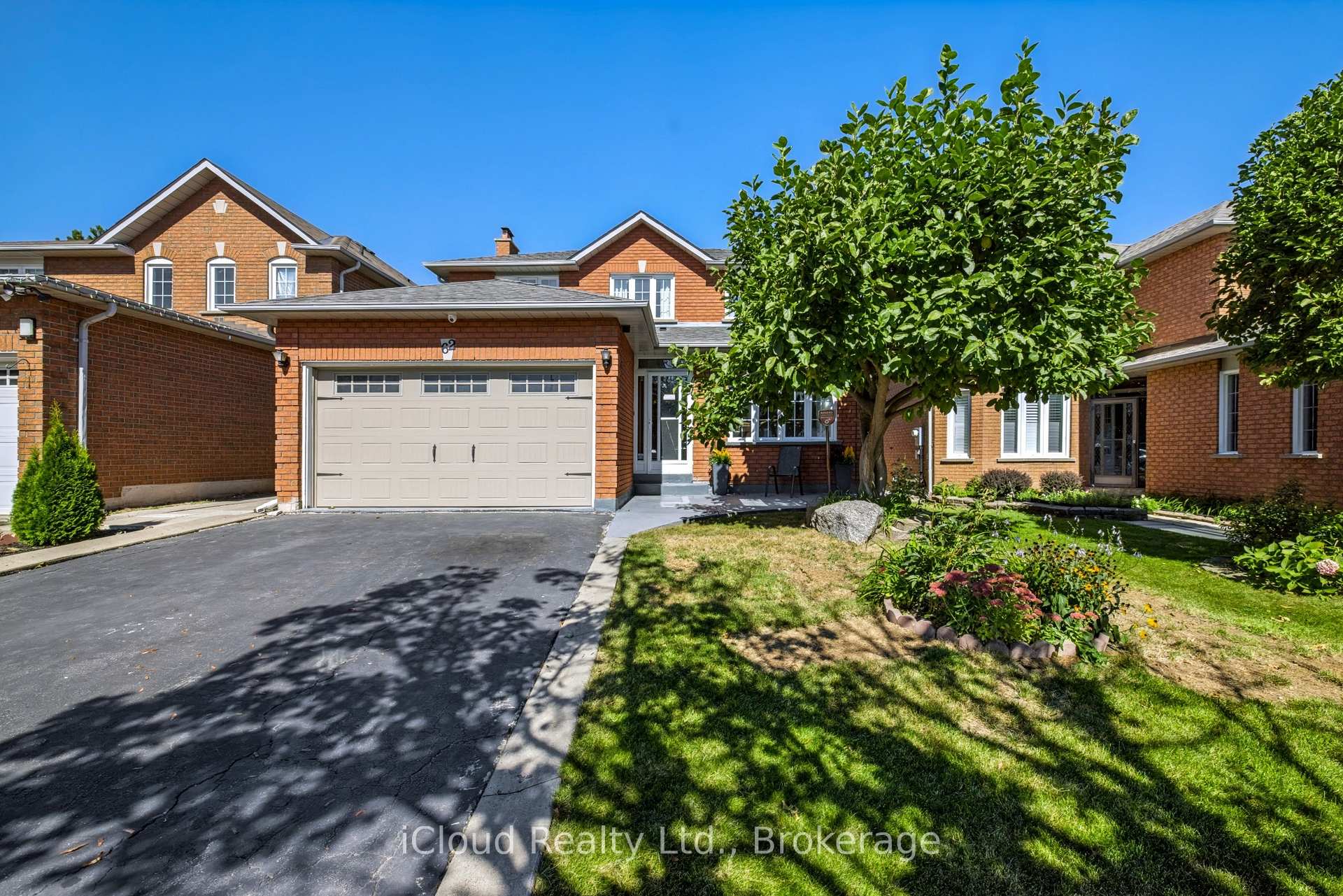 62 Castlehill Road, Brampton, ON L6X 4E1