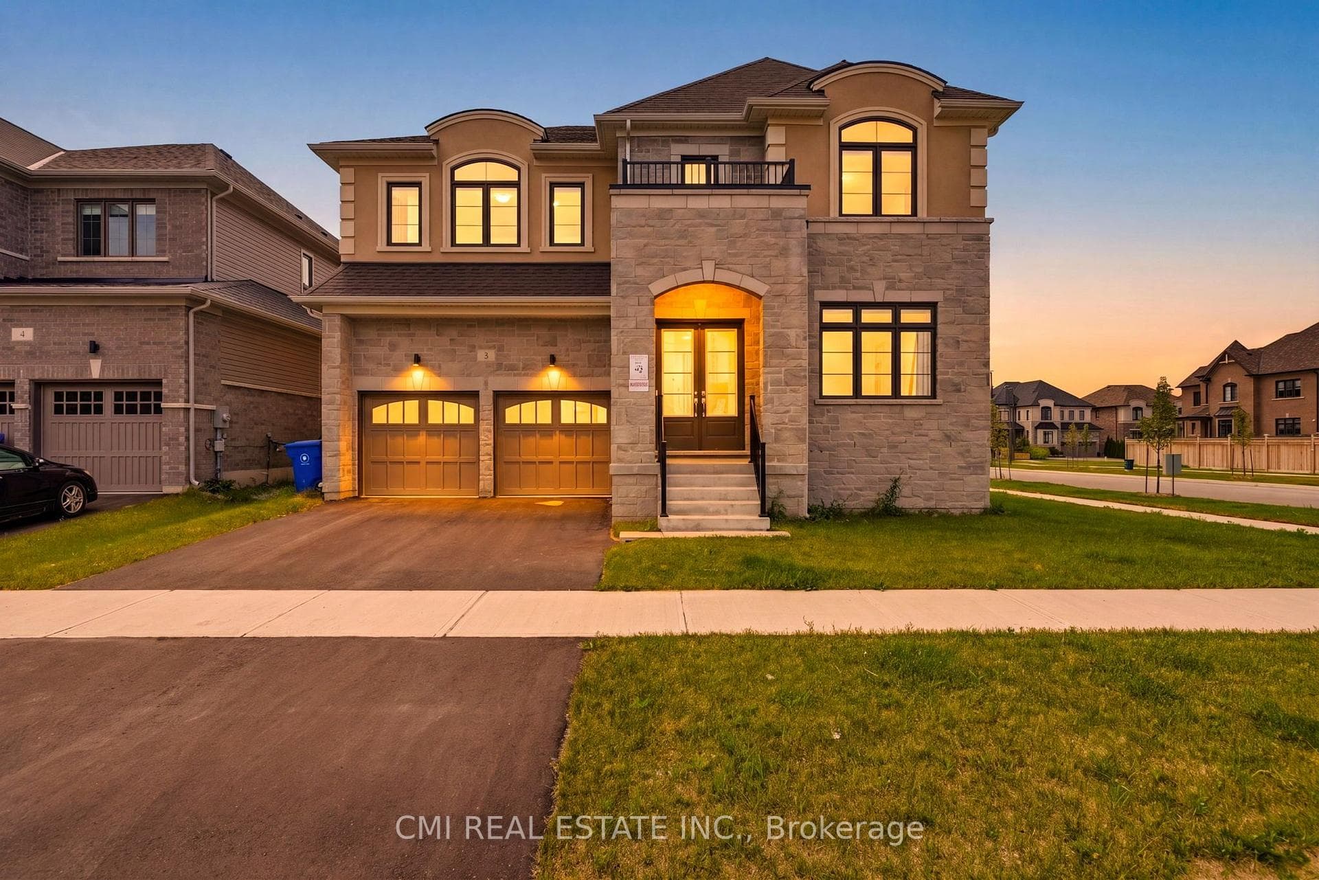 2 George Ellis Drive, Georgina, ON L4P 0S3