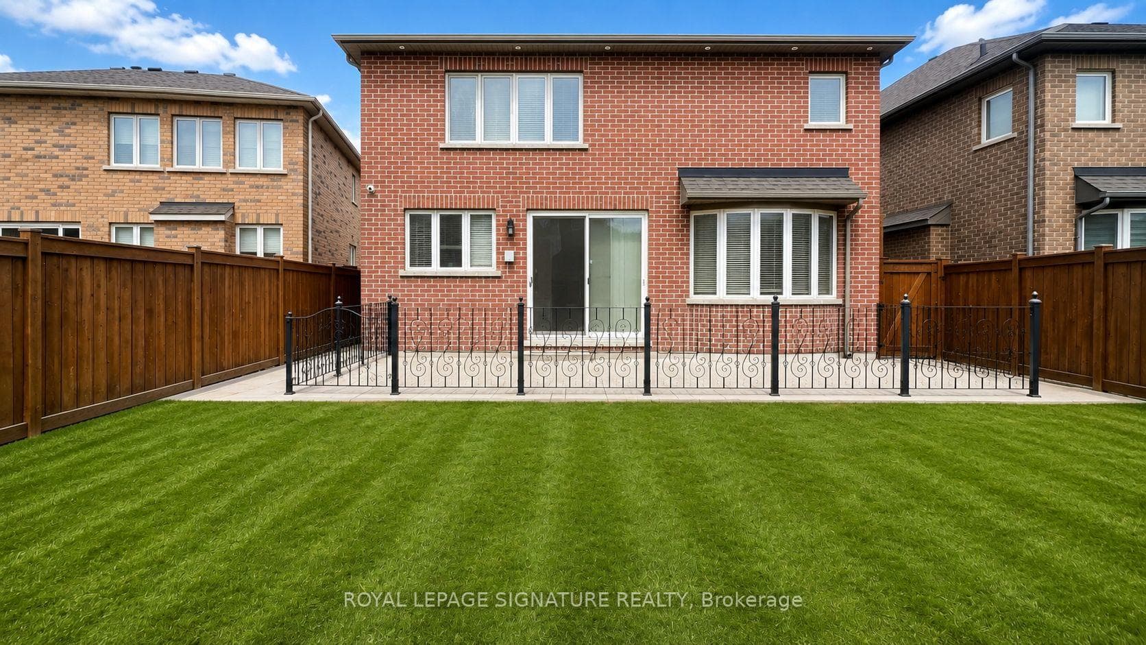 461 Dougall Avenue, Caledon, ON L7C 4A5