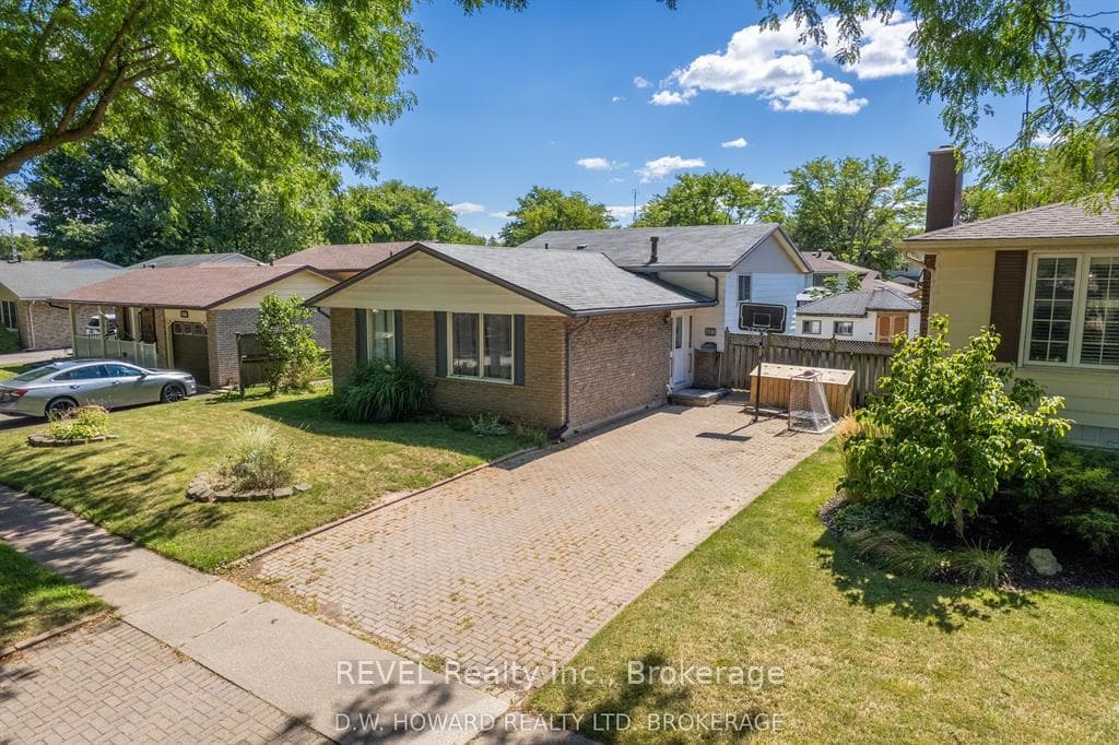 7116 Harriman Street, Niagara Falls, ON L2J 3S2