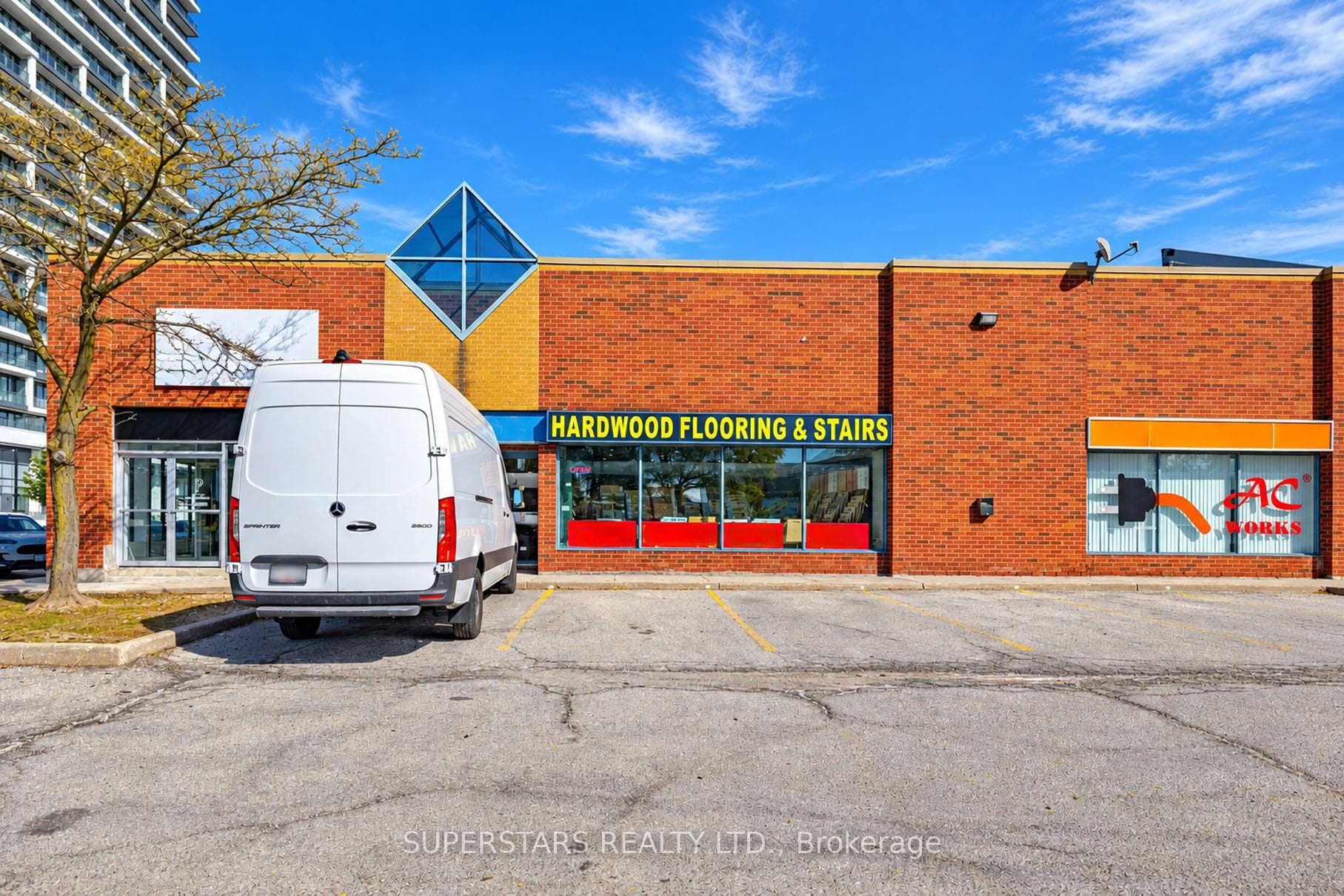158 Anderson Avenue 11, Markham, ON L6E 1A9