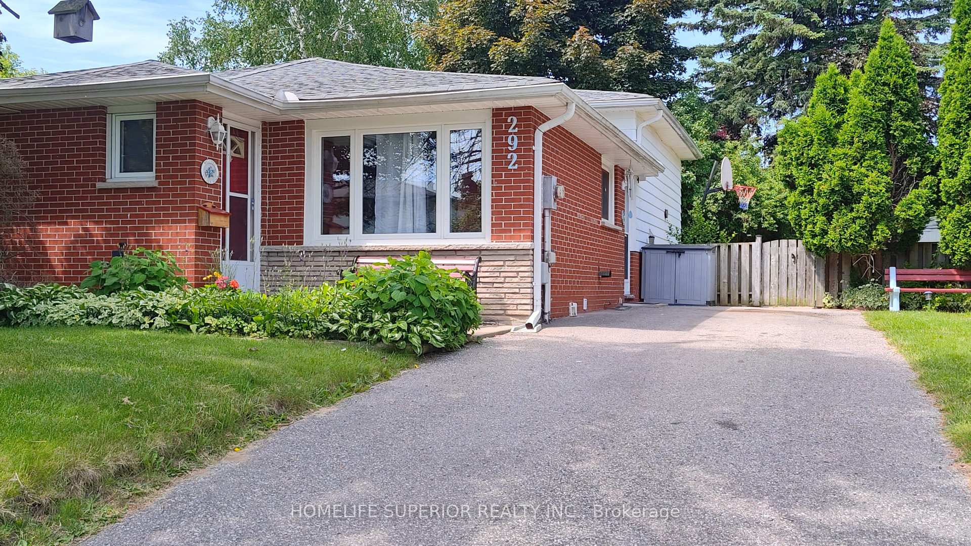 292 Brighton Court Upper, Oshawa, ON L1G 6H6